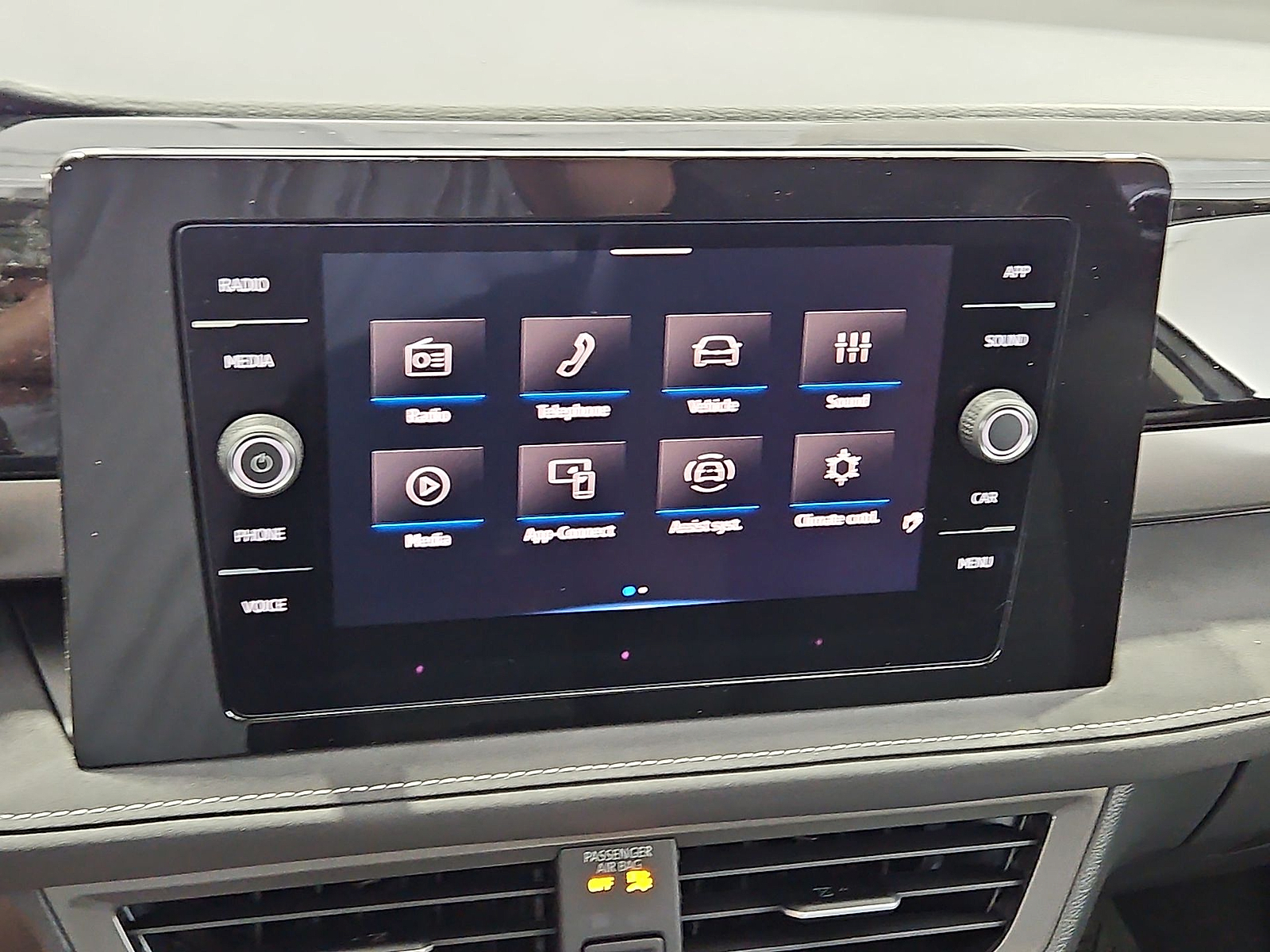 2026 Volkswagen Taos SE Black Pure White w/Deep Blk Rf at Street VW of Amarillo