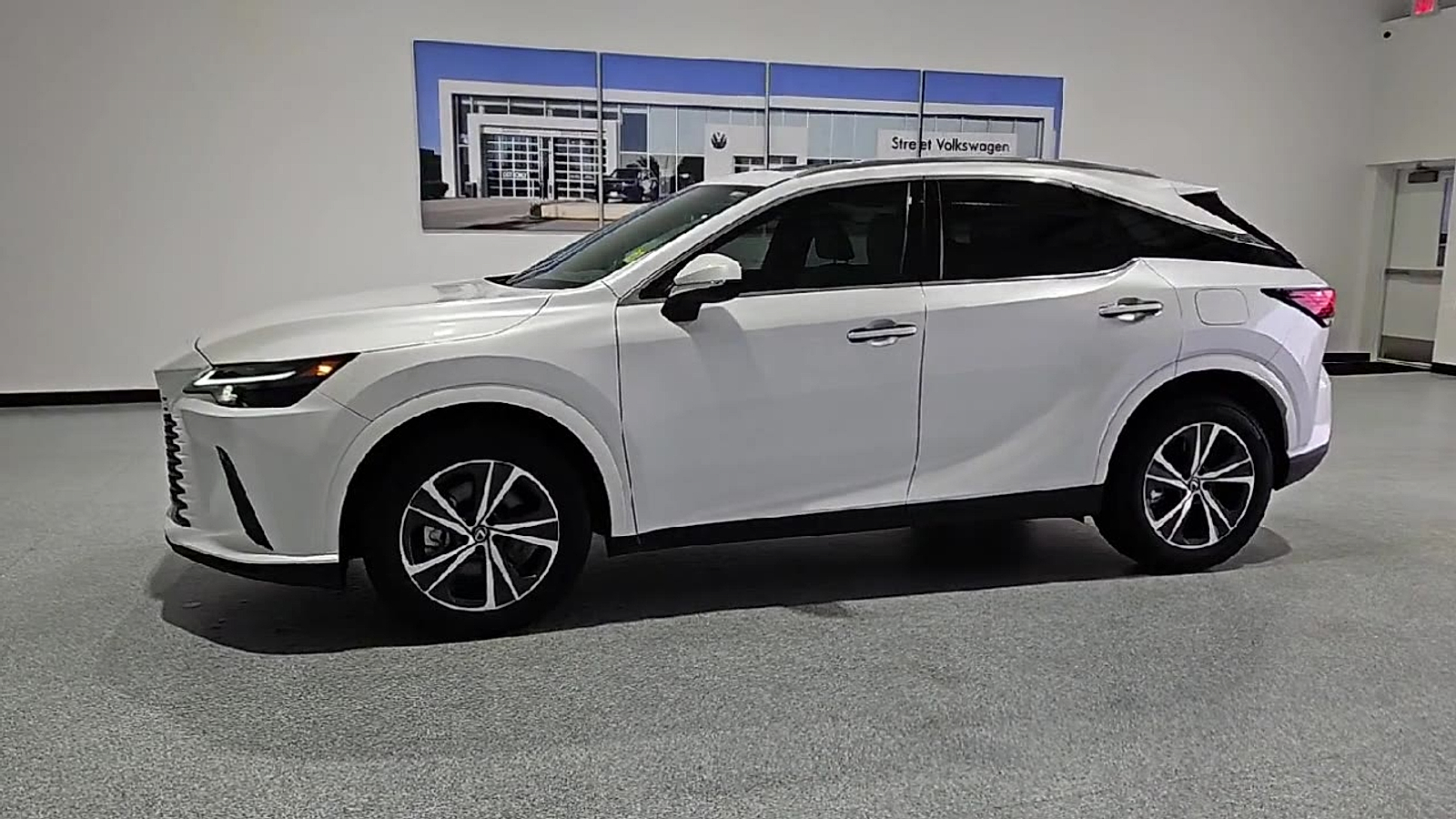 2025 Lexus RX 350h Premium - 4