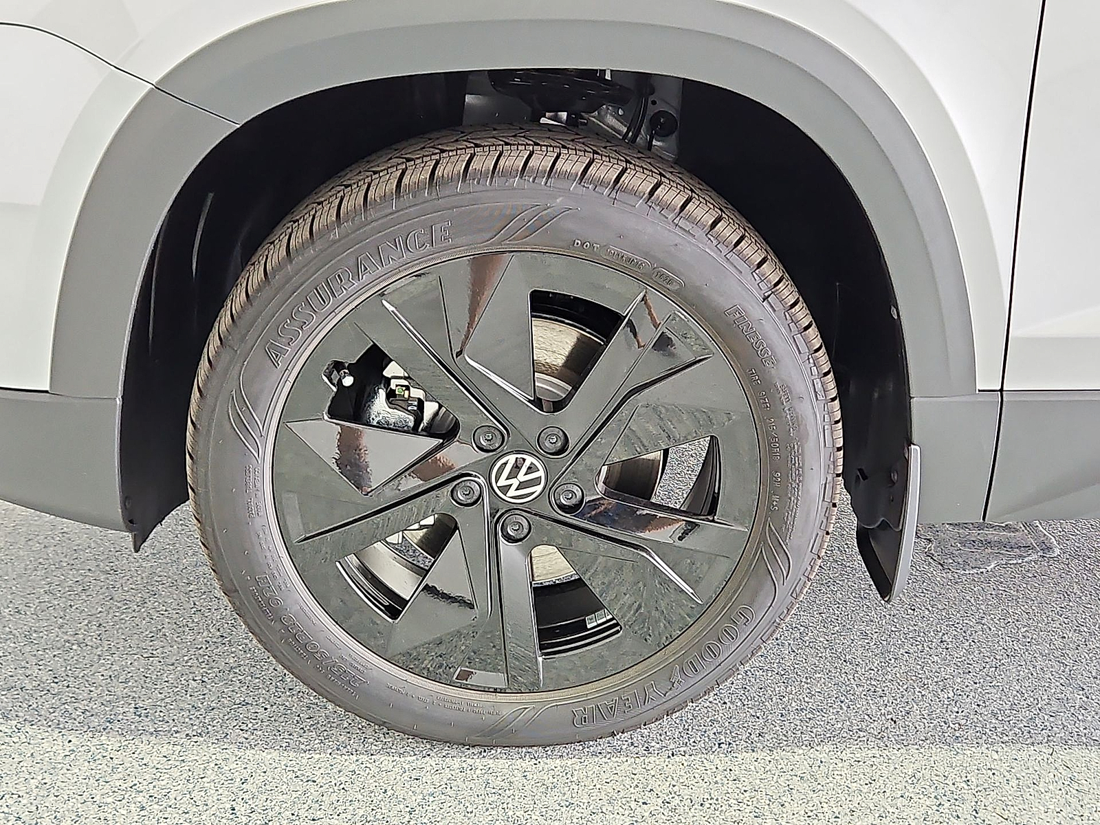 2026 Volkswagen Taos SE Pyrite Silver Metallic at Street VW of Amarillo