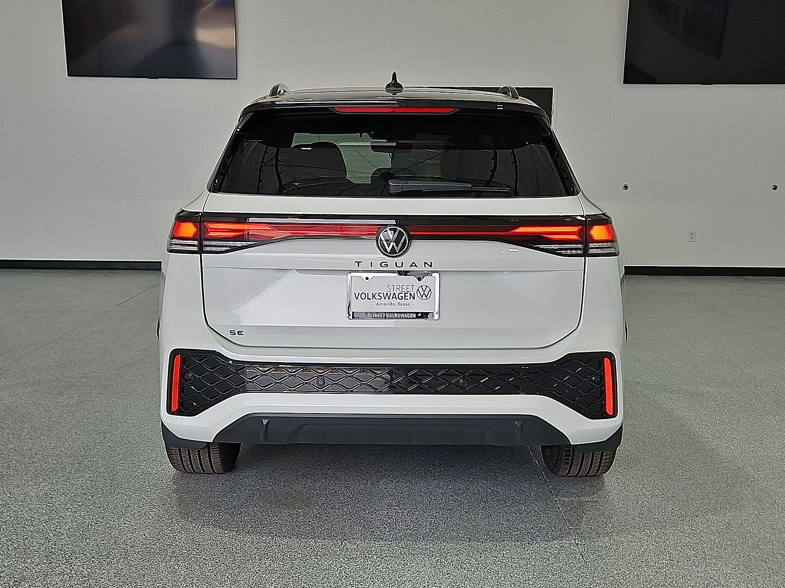 2026 Volkswagen Tiguan photo 7 of 22