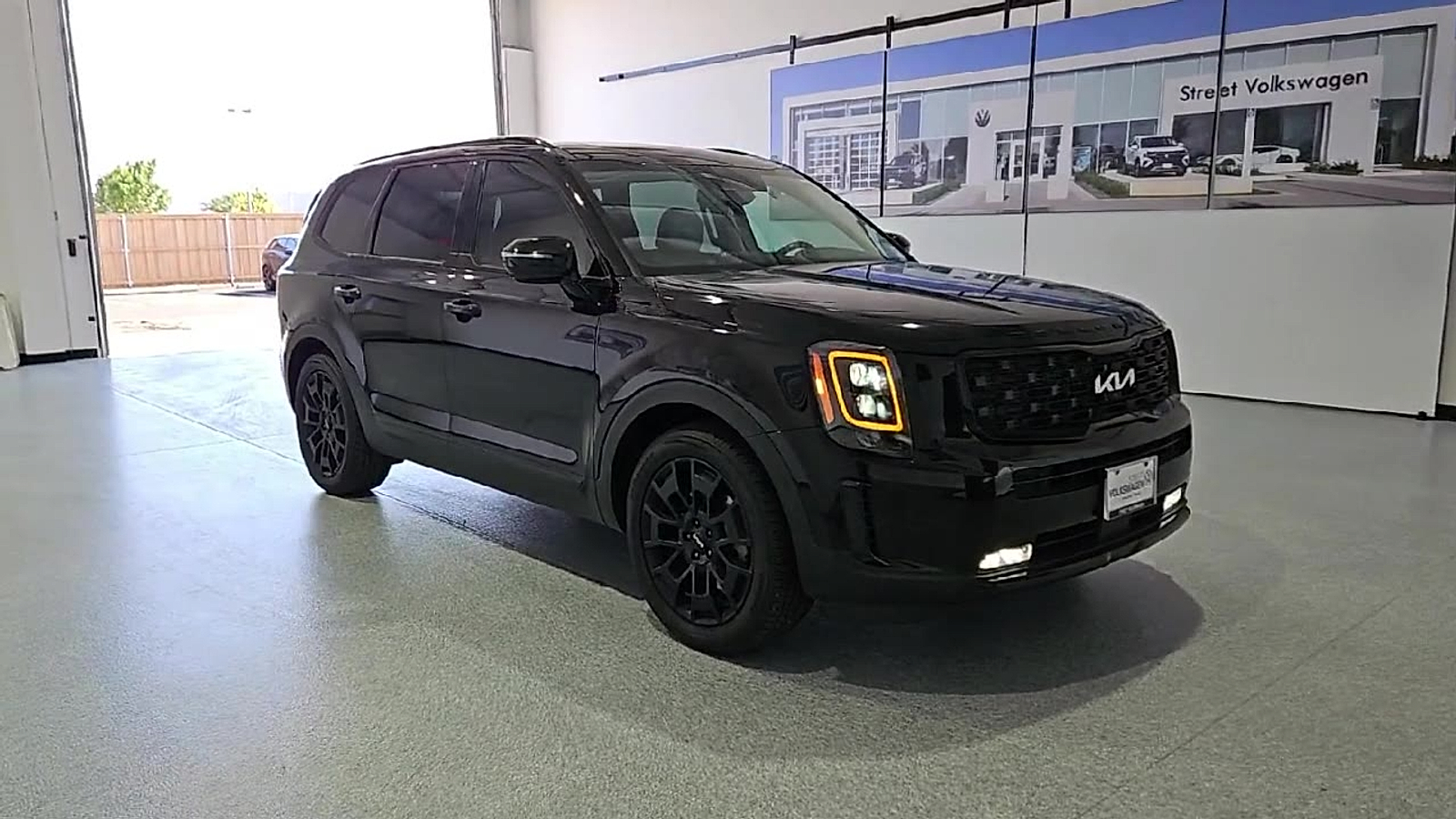 2022 Kia Telluride SX - 1