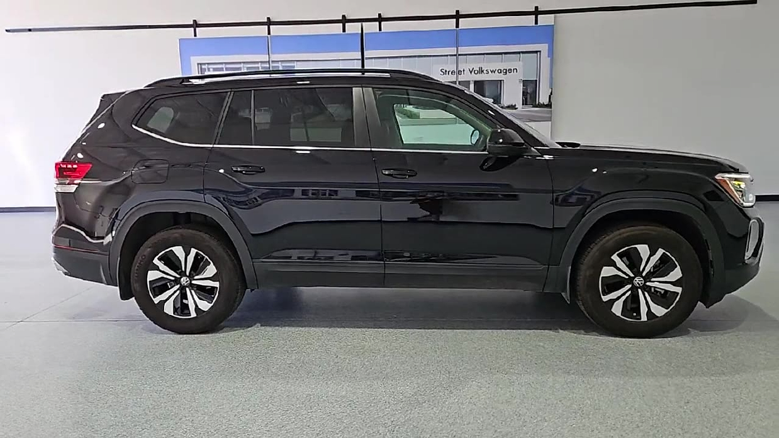 2026 Volkswagen Atlas SE - 8
