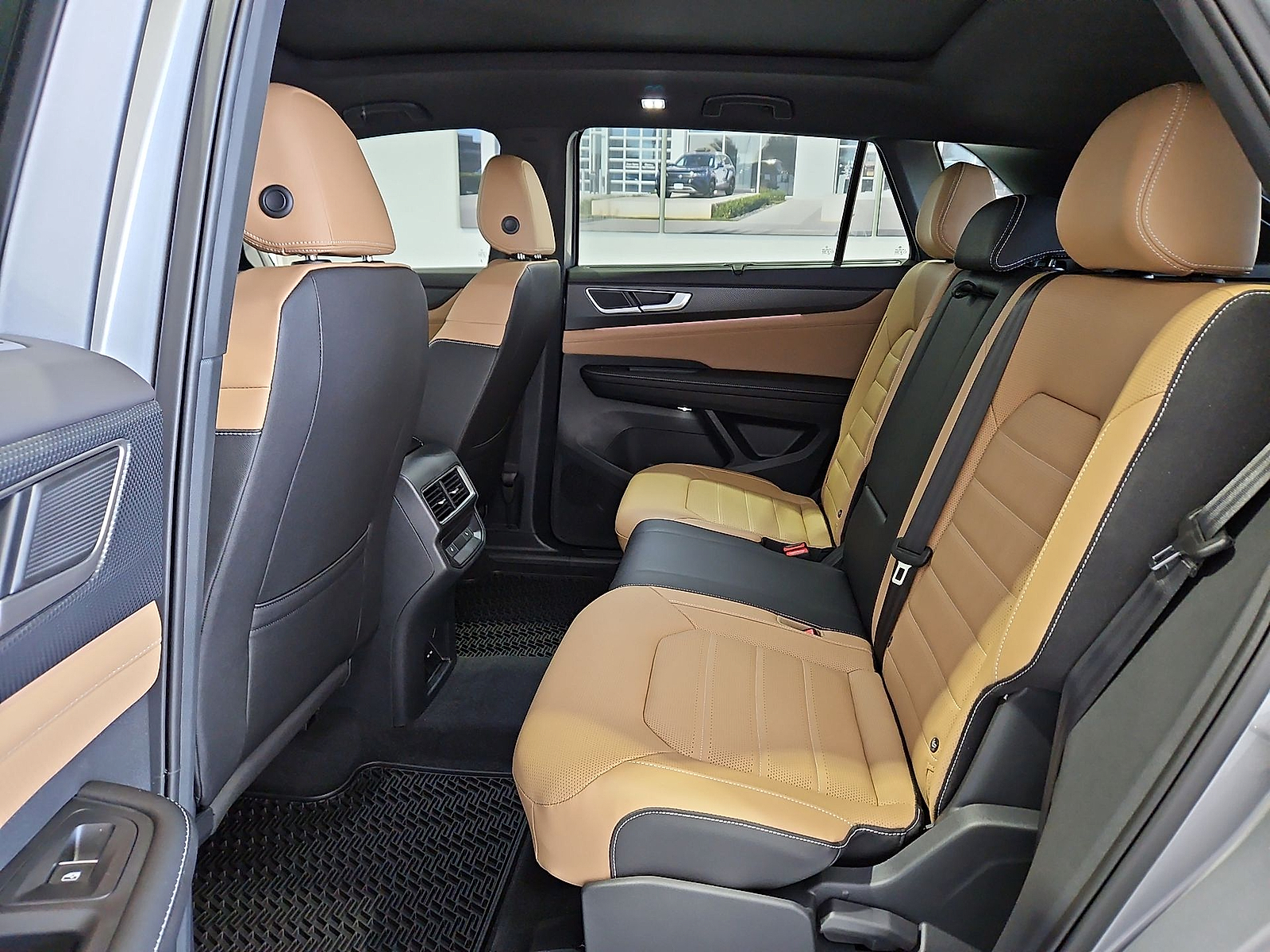 2026 Volkswagen Atlas Cross Sport photo 13 of 22