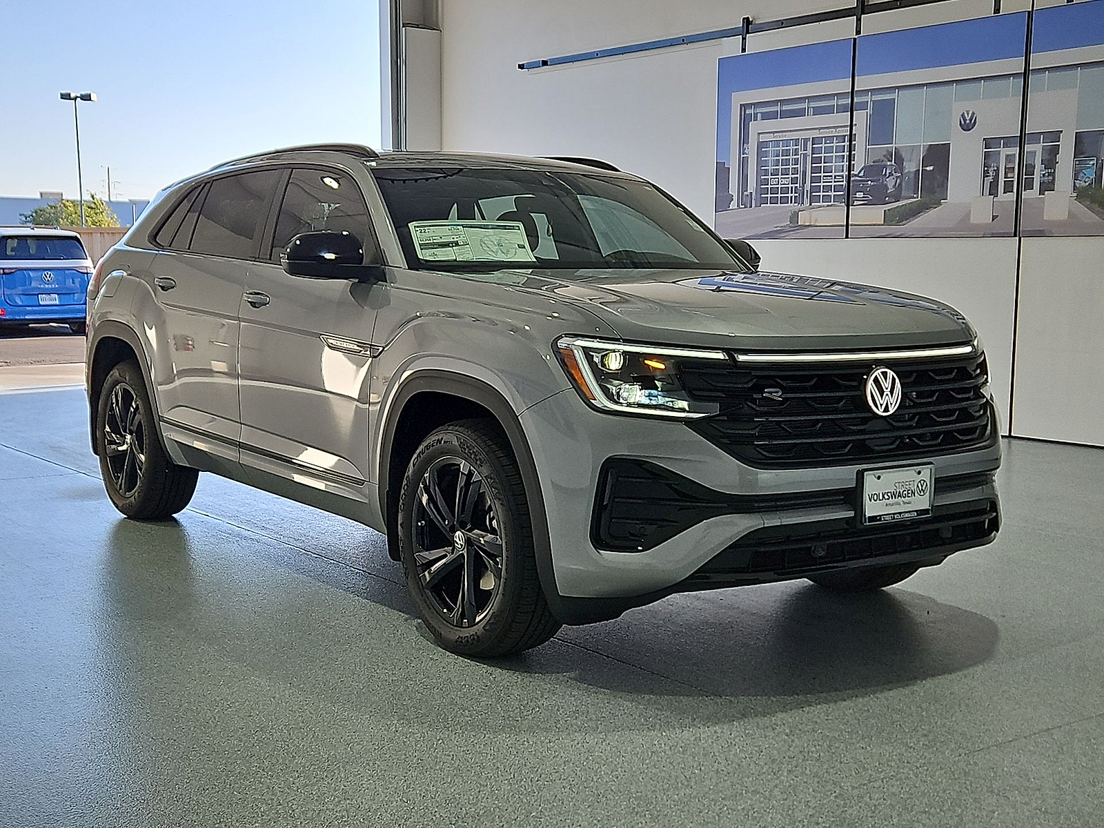 2026 Volkswagen Atlas Cross Sport photo 2 of 22