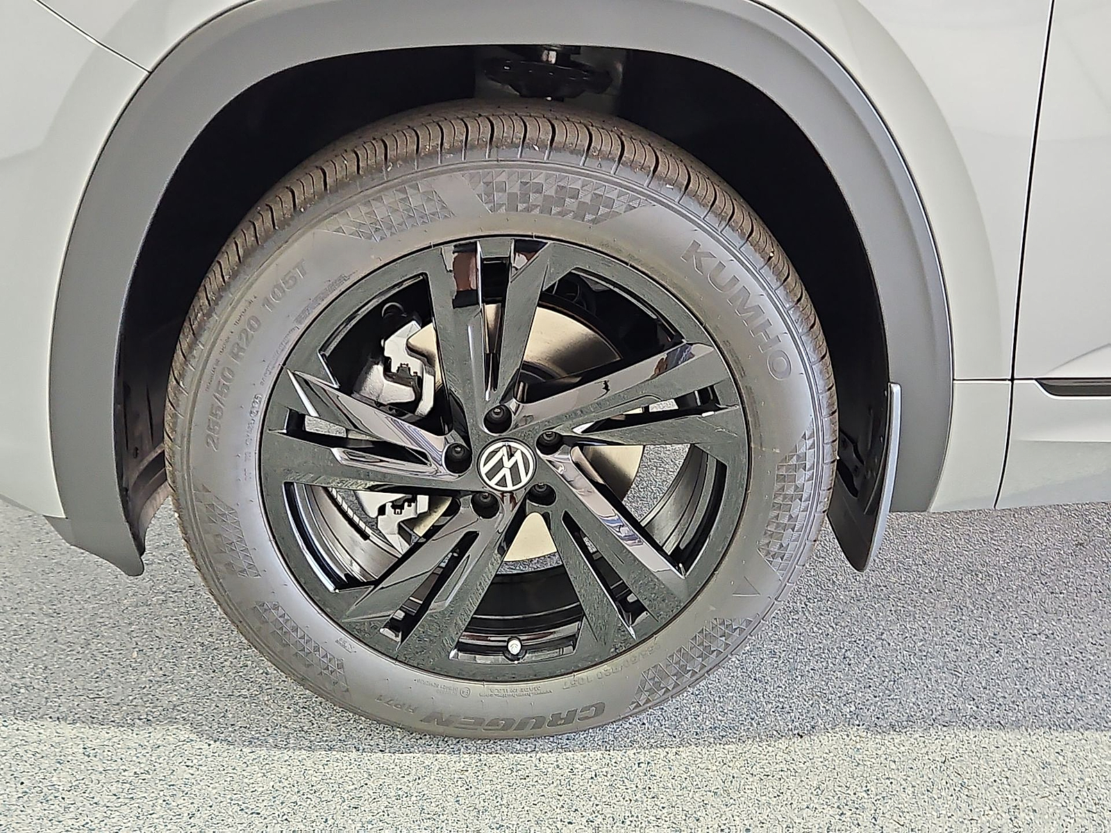 2026 Volkswagen Atlas Cross Sport photo 11 of 22