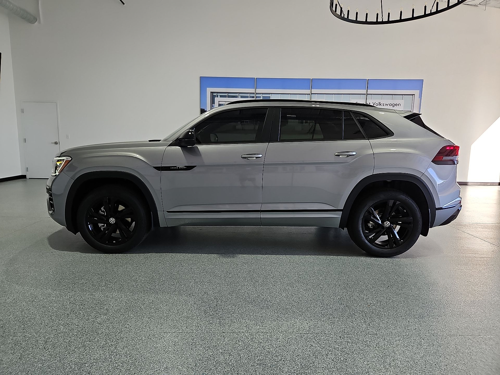 2026 Volkswagen Atlas Cross Sport photo 5 of 22
