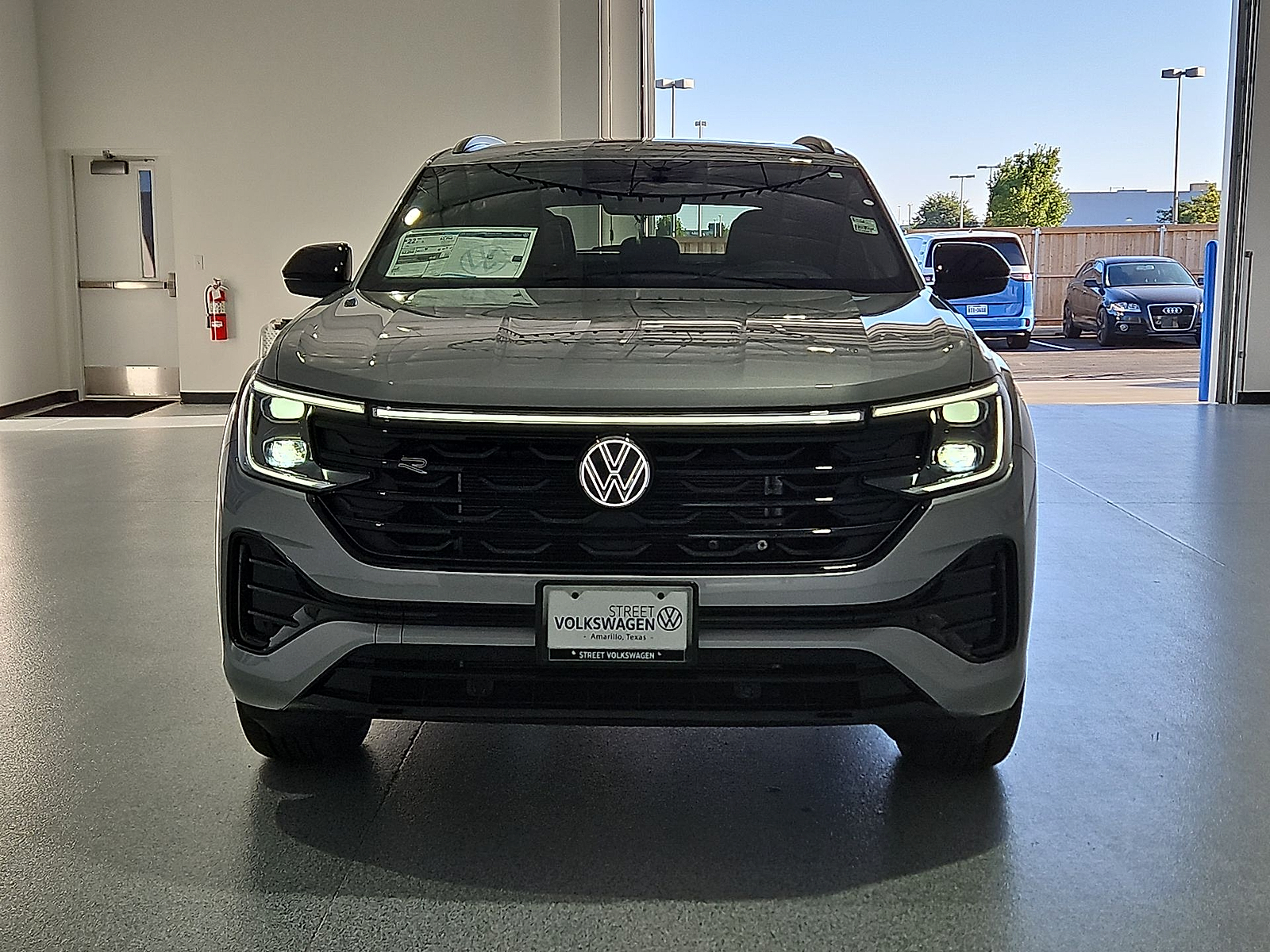 2026 Volkswagen Atlas Cross Sport photo 3 of 22