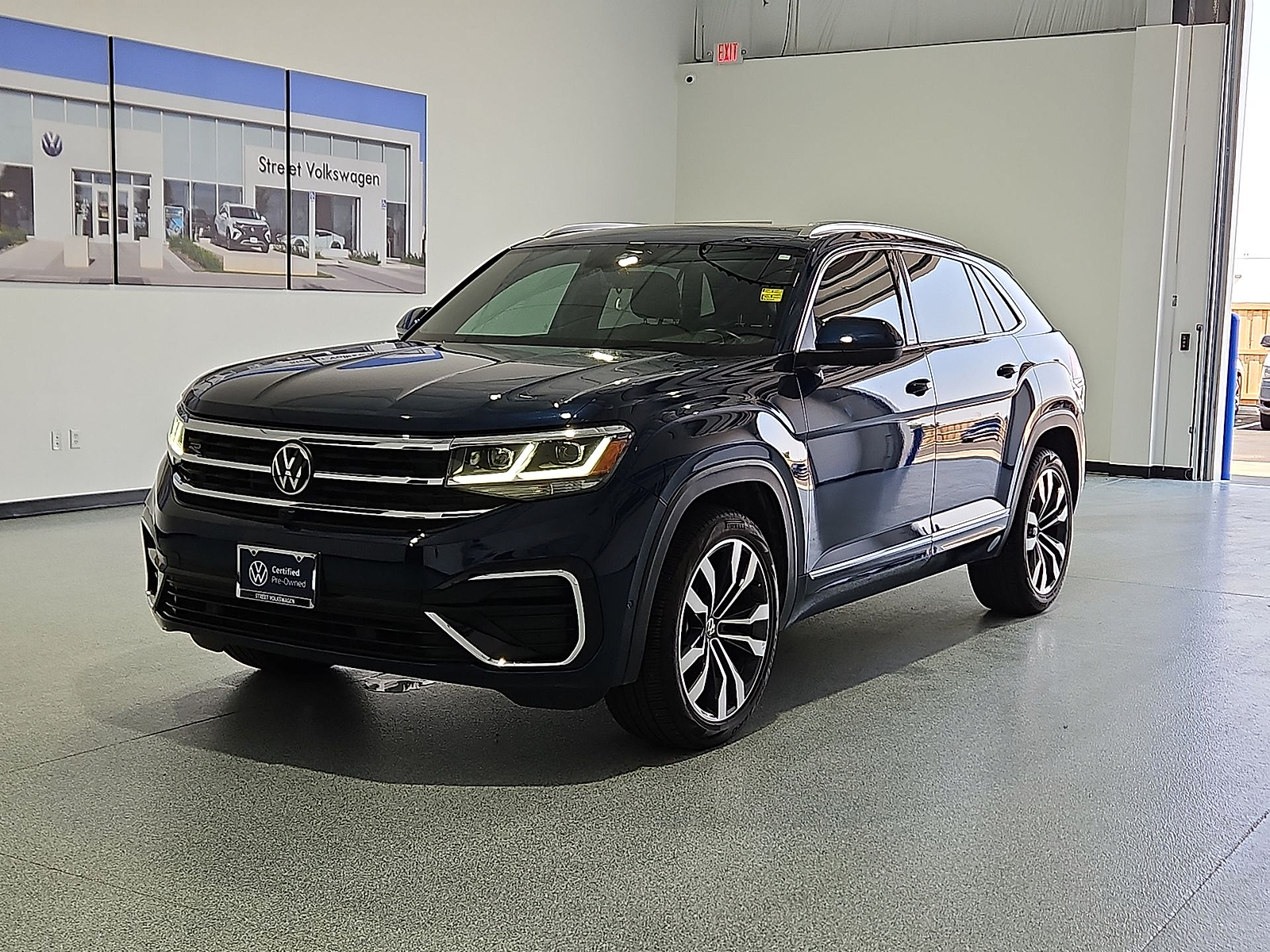2023 Volkswagen Atlas Cross Sport 3.6L V6 SEL Premium R-Line - 3