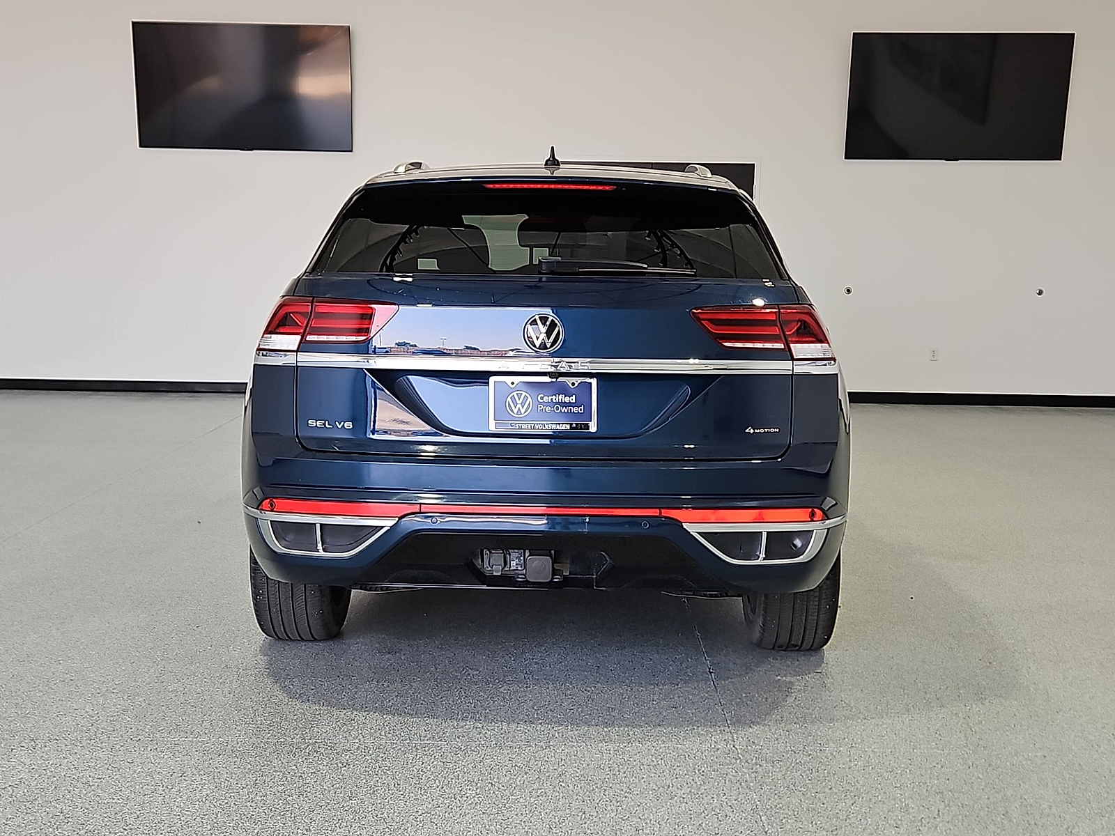 2023 Volkswagen Atlas Cross Sport 3.6L V6 SEL Premium R-Line - 6