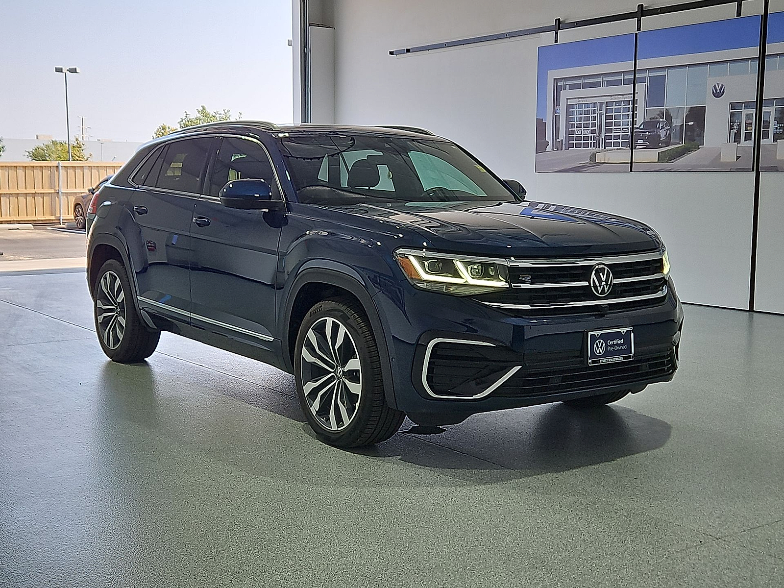 2023 Volkswagen Atlas Cross Sport 3.6L V6 SEL Premium R-Line - 1