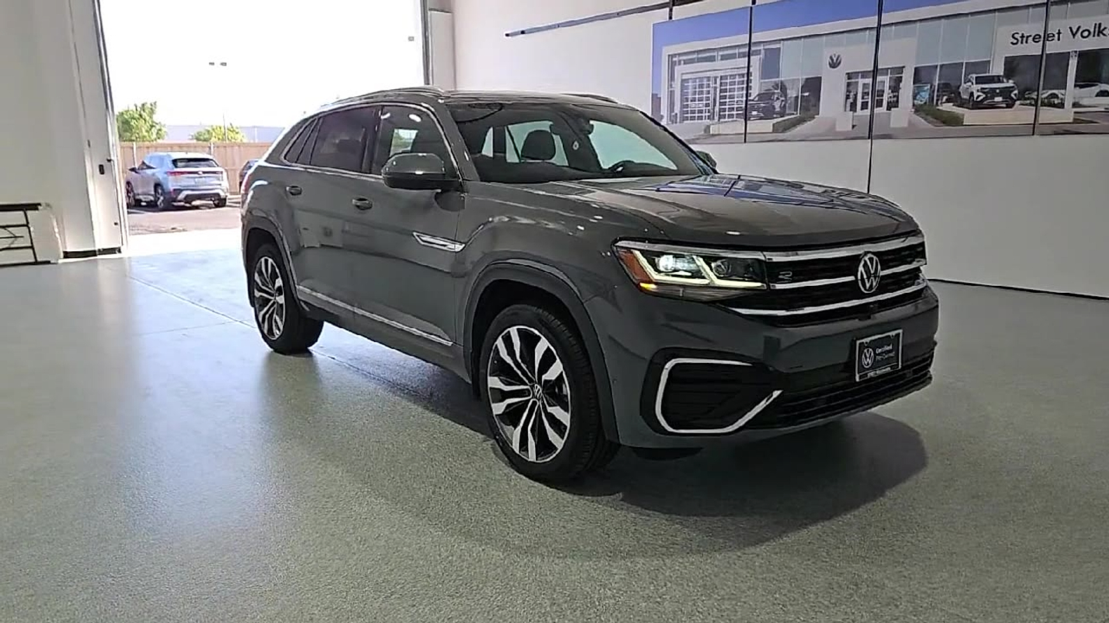 2023 Volkswagen Atlas Cross Sport 3.6L V6 SEL Premium R-Line - 1