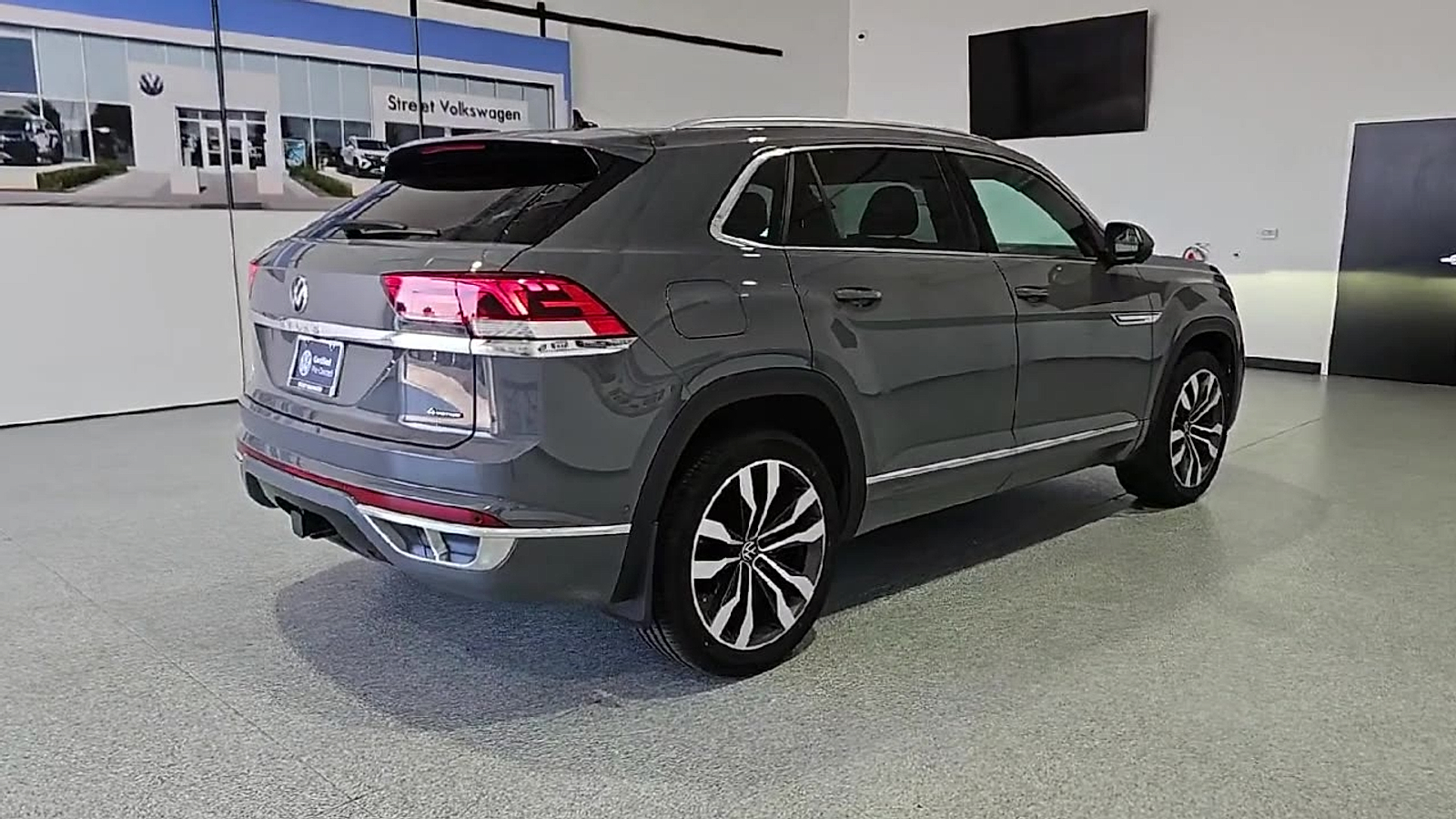 2023 Volkswagen Atlas Cross Sport 3.6L V6 SEL Premium R-Line - 7