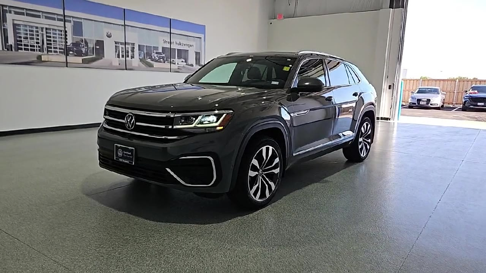 2023 Volkswagen Atlas Cross Sport 3.6L V6 SEL Premium R-Line - 3