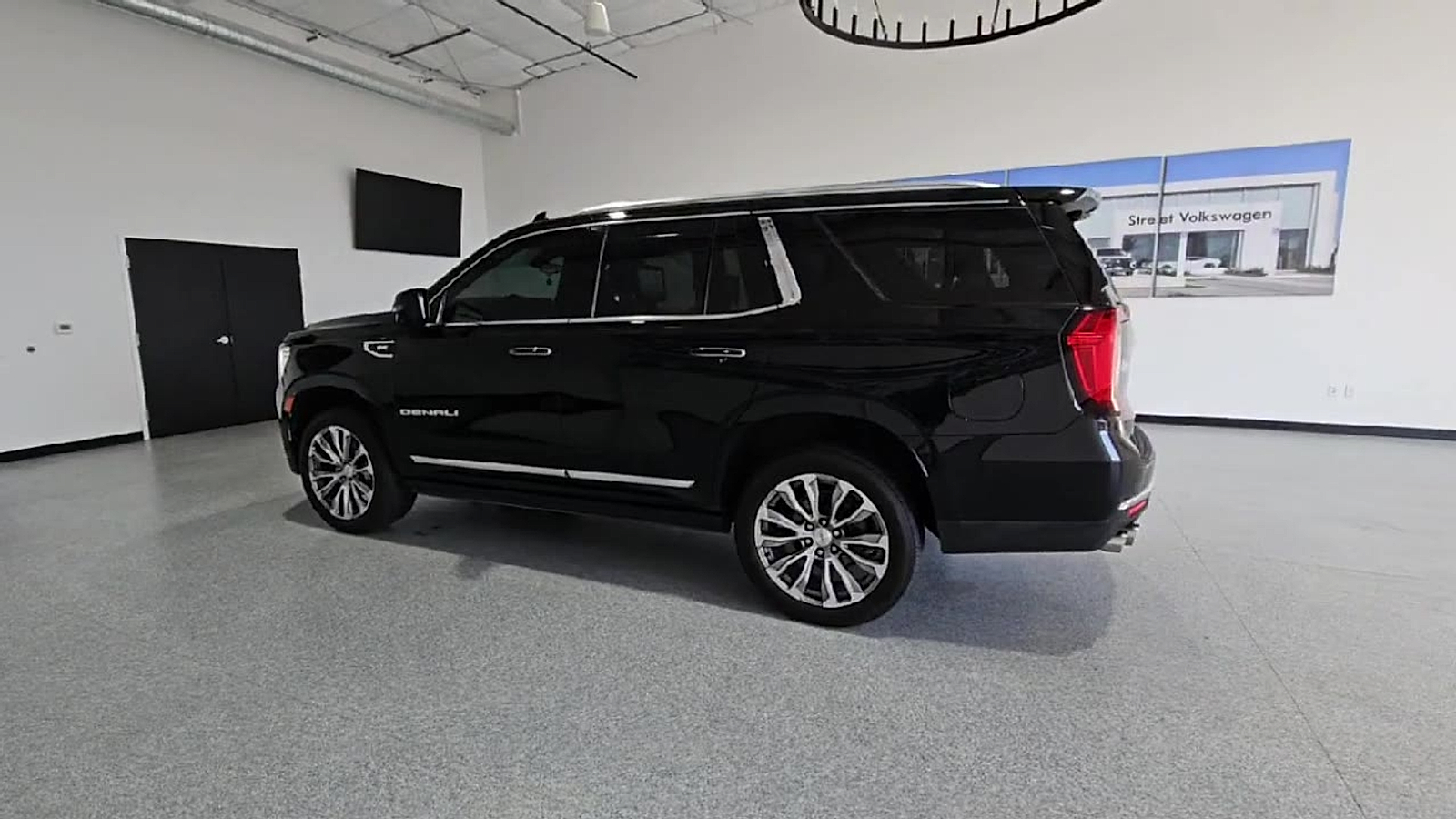 2021 GMC Yukon 4WD Denali - 5