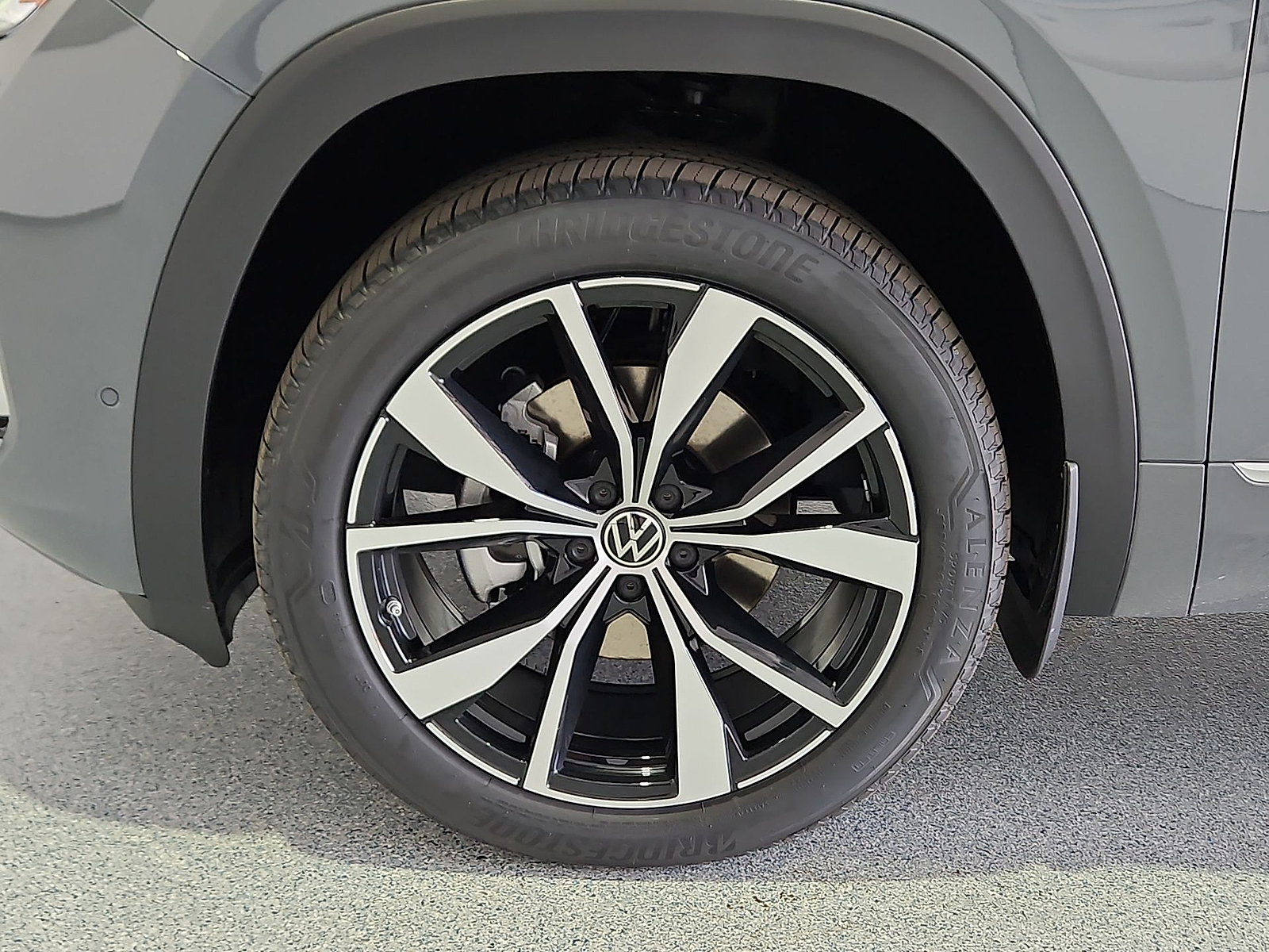 2026 Volkswagen Atlas Cross Sport photo 11 of 22