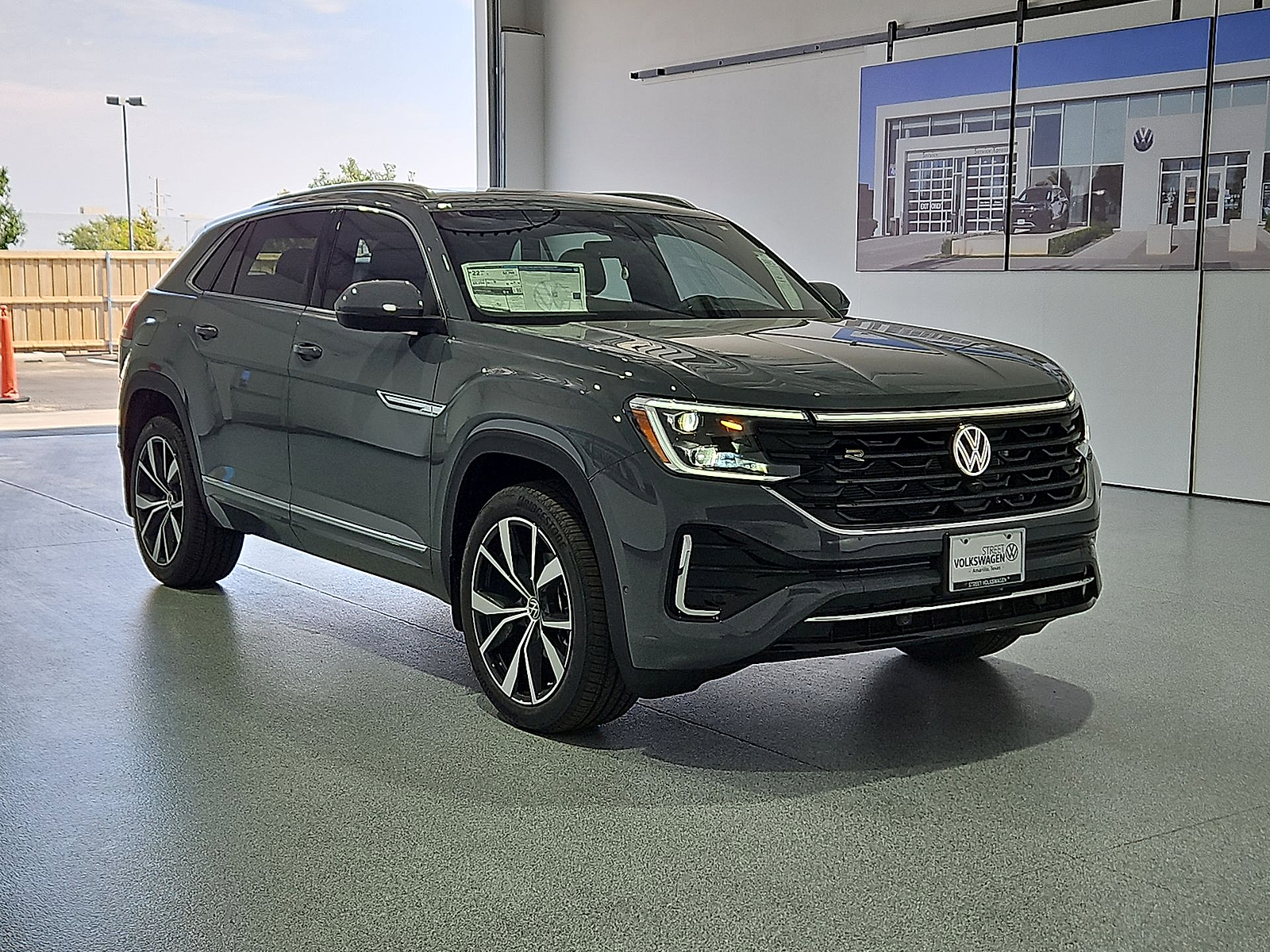 2026 Volkswagen Atlas Cross Sport photo 2 of 22