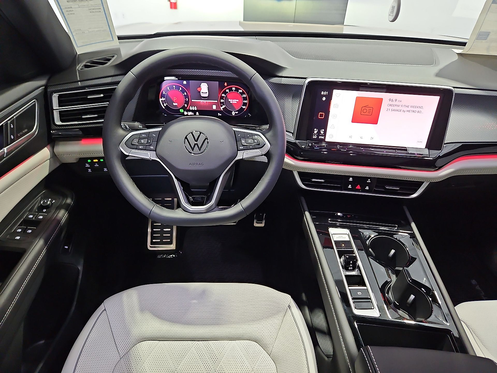 2026 Volkswagen Atlas Cross Sport photo 14 of 22