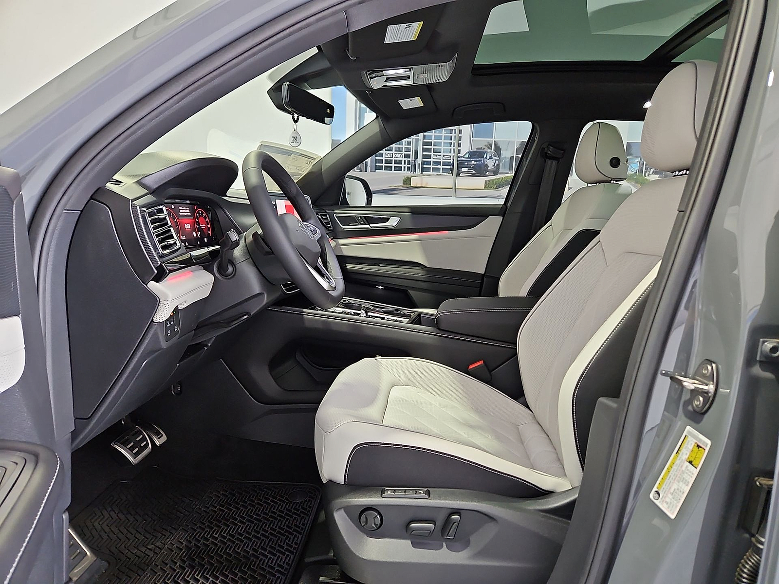 2026 Volkswagen Atlas Cross Sport photo 16 of 22