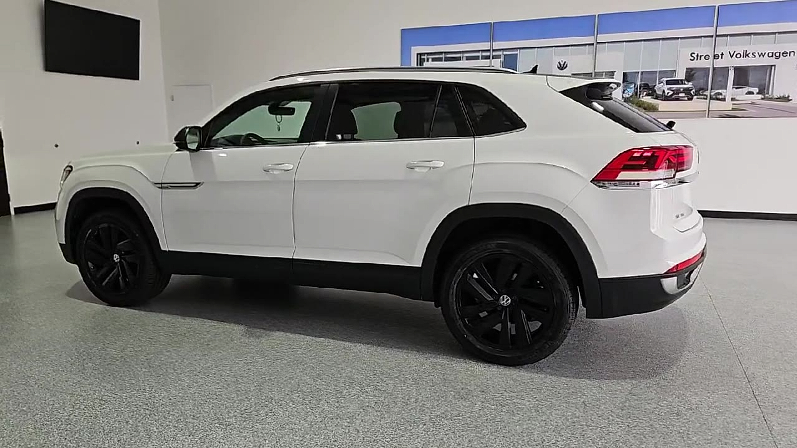 2022 Volkswagen Atlas Cross Sport 3.6L V6 SE w/Technology Pure White at Street VW of Amarillo