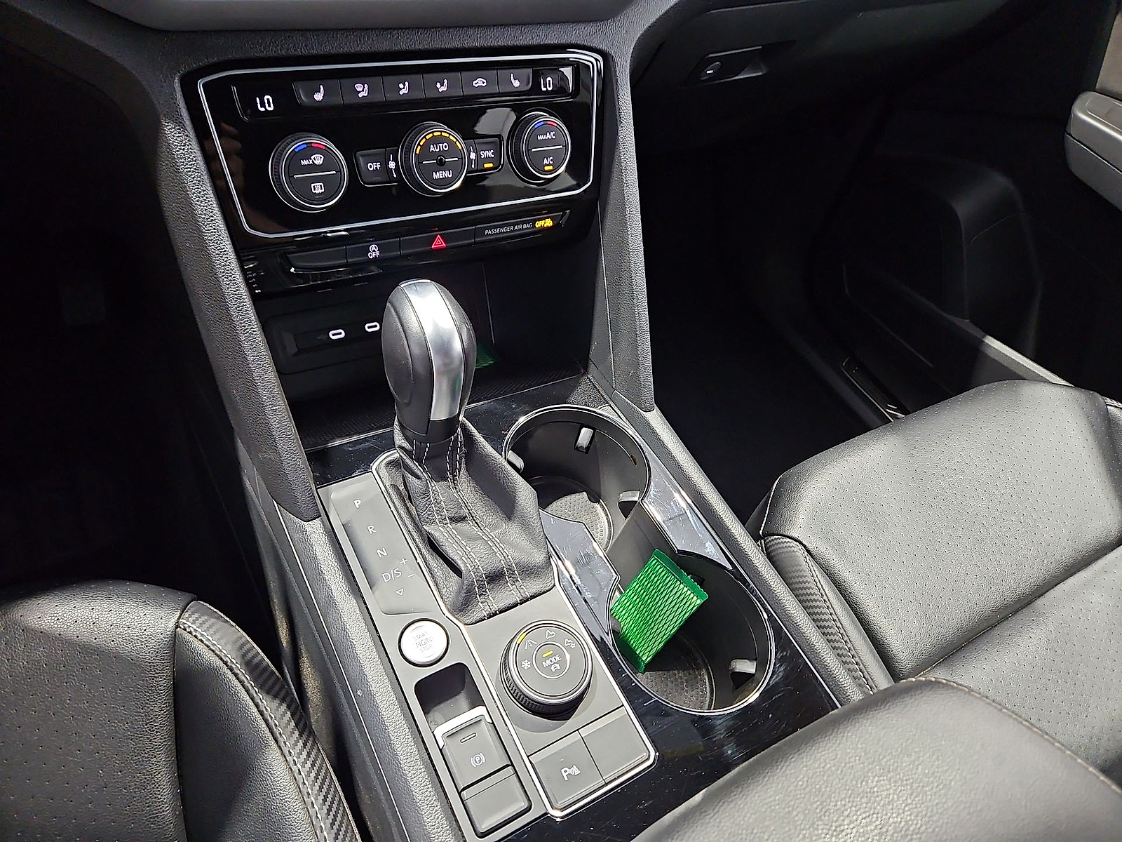 2022 Volkswagen Atlas Cross Sport 3.6L V6 SE w/Technology Pure White at Street VW of Amarillo