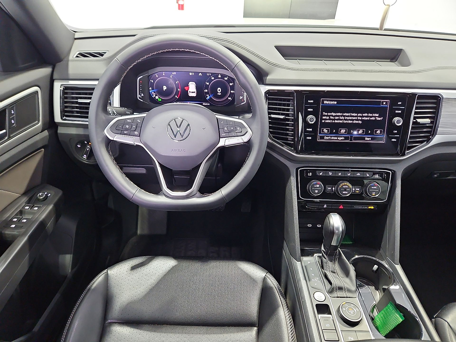 2022 Volkswagen Atlas Cross Sport 3.6L V6 SE w/Technology Pure White at Street VW of Amarillo