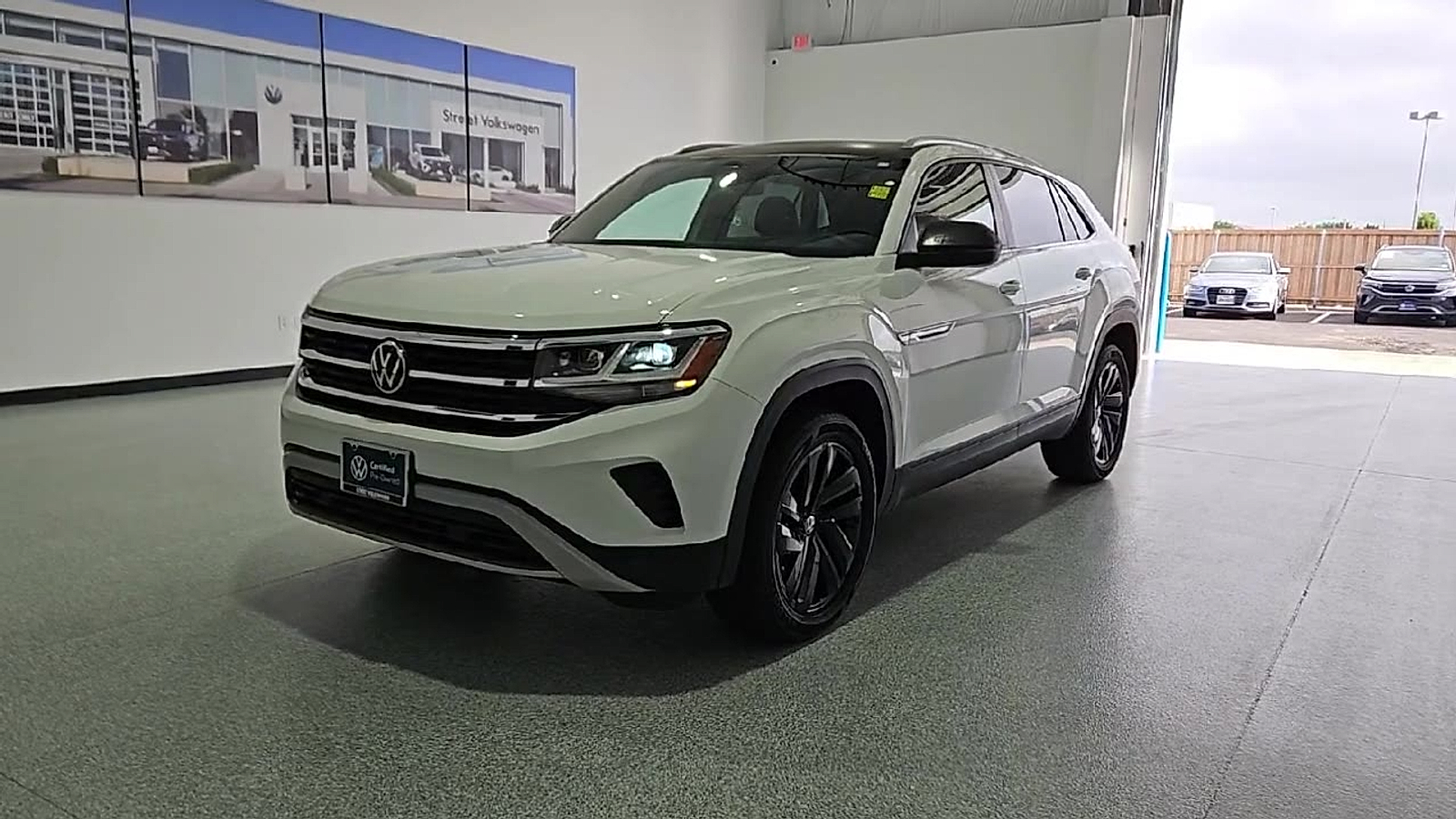 2022 Volkswagen Atlas Cross Sport 3.6L V6 SE w/Technology Pure White at Street VW of Amarillo