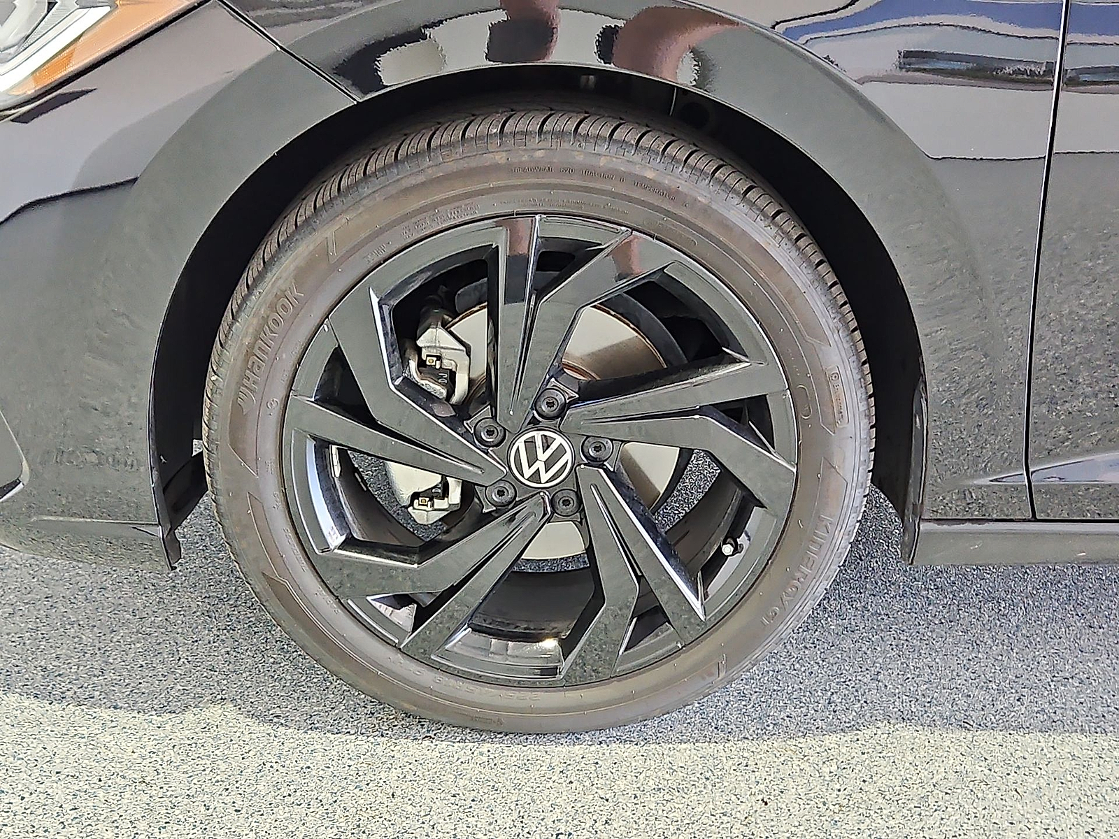 2025 Volkswagen Jetta 1.5T SE Deep Black at Bobby Duby Motors