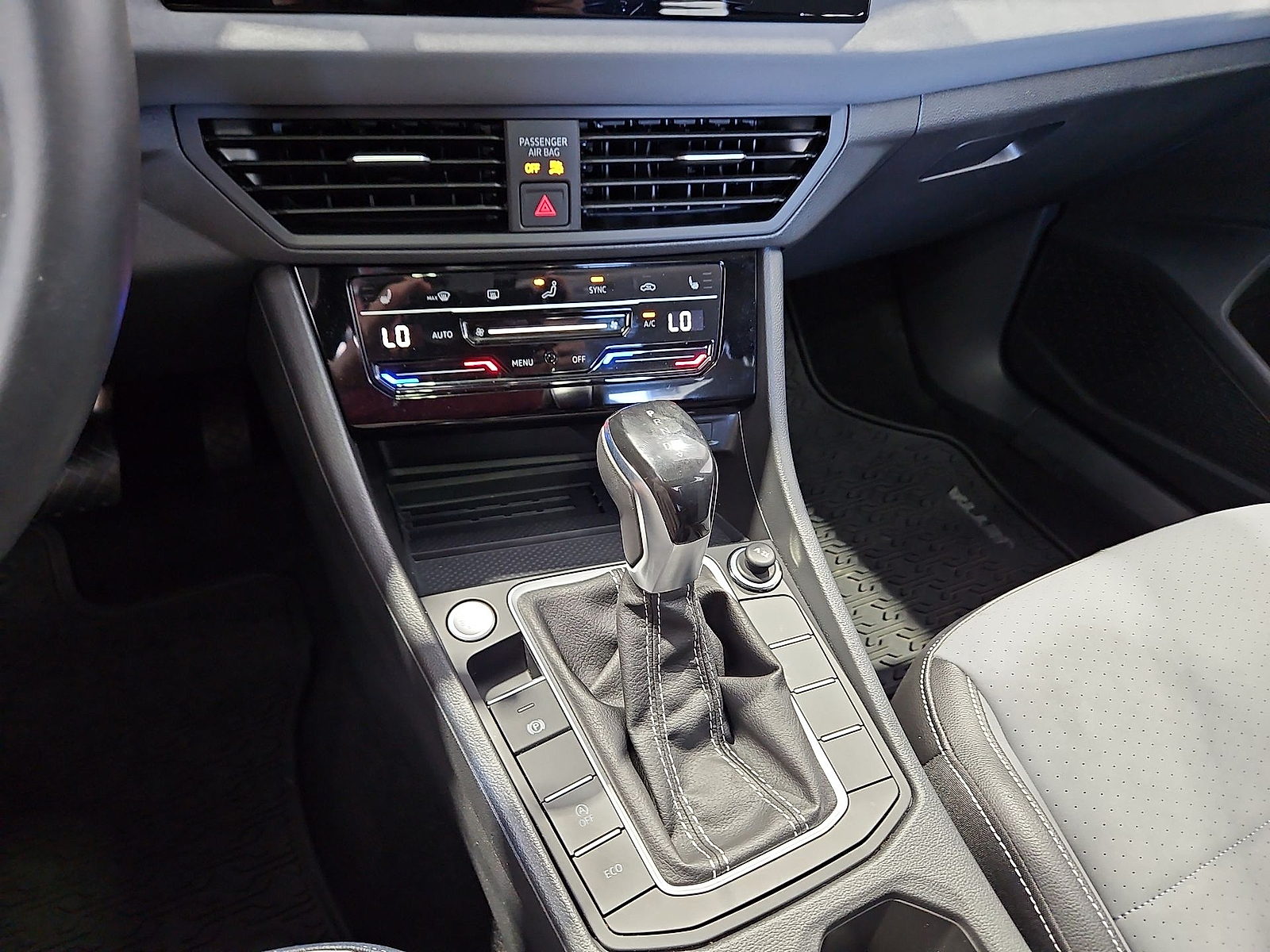 2025 Volkswagen Jetta 1.5T SE Deep Black at Bobby Duby Motors