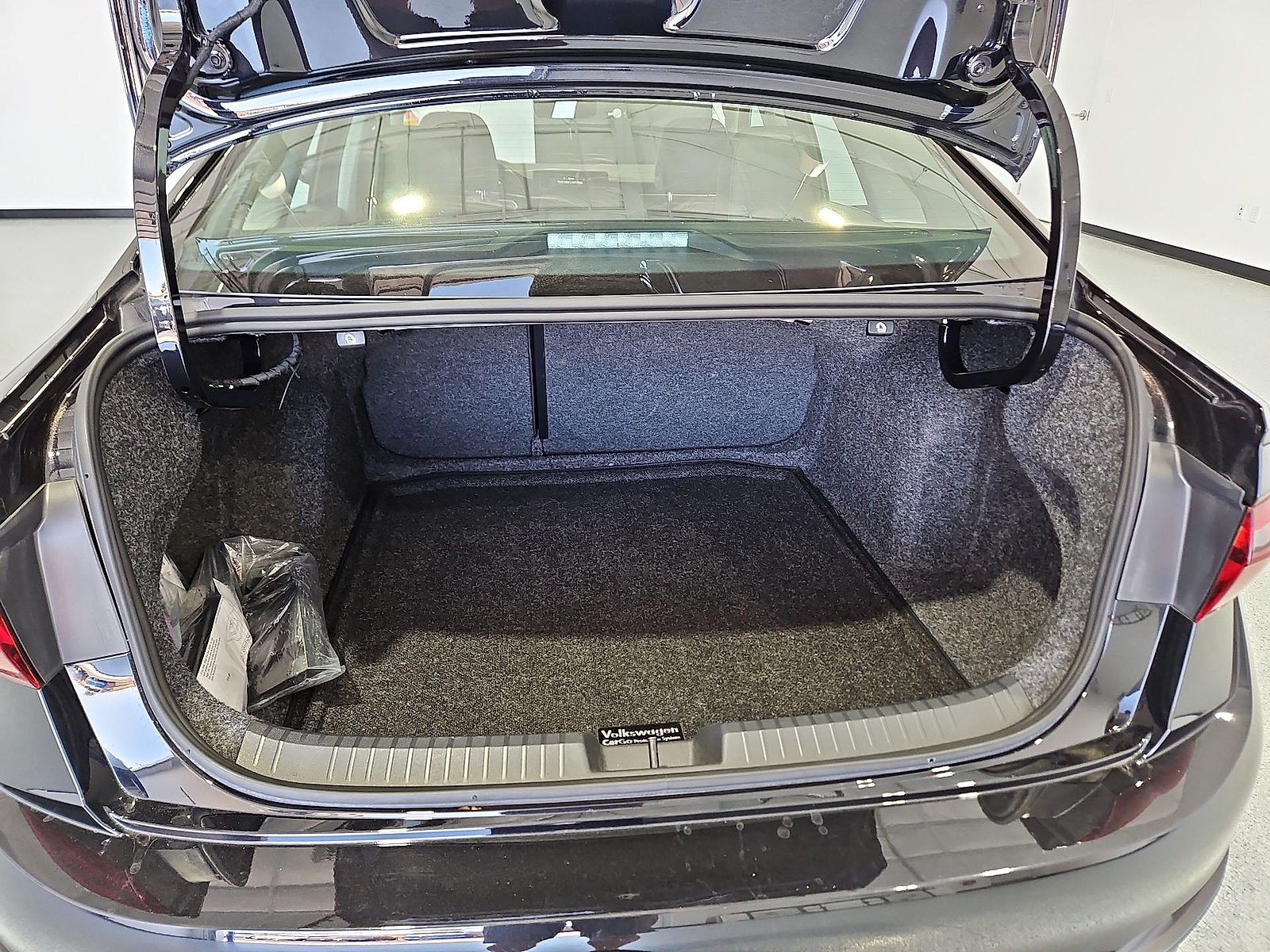 2025 Volkswagen Jetta 1.5T SE Deep Black at Bobby Duby Motors