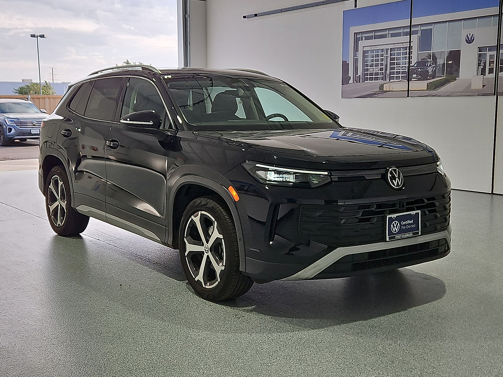 2025 Volkswagen Tiguan 2.0T SE Deep Black at Street VW of Amarillo