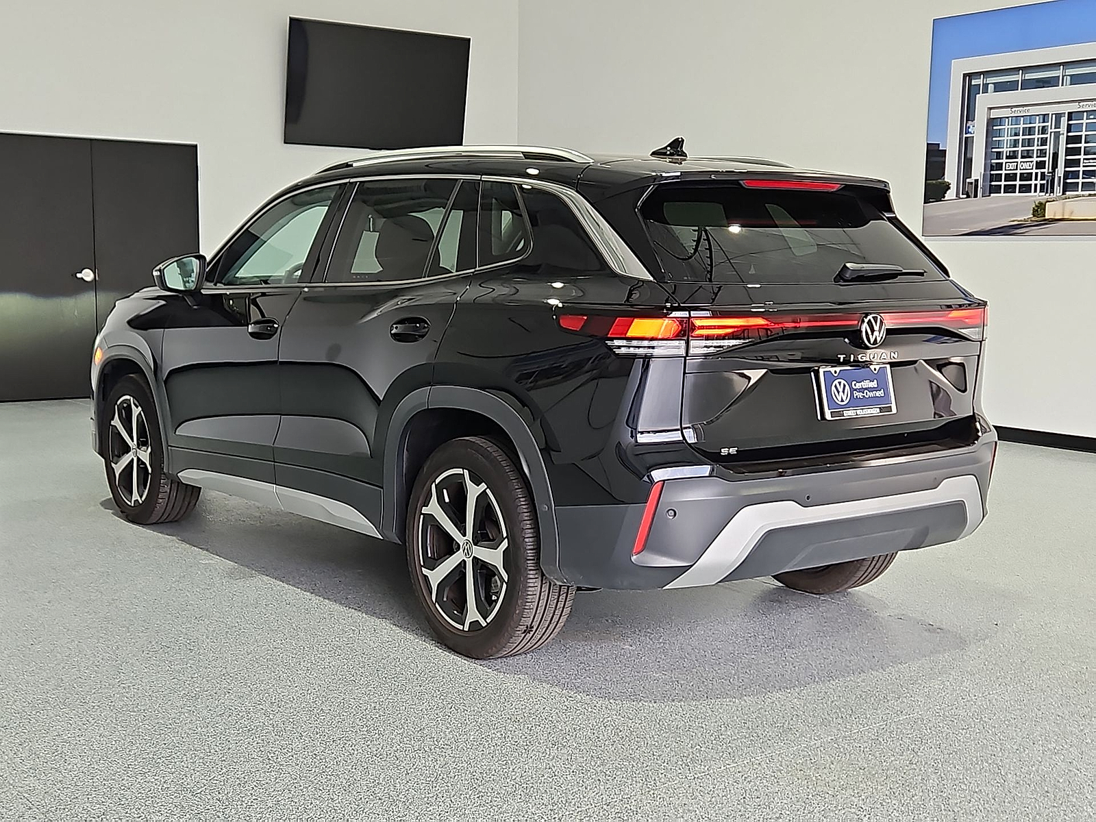 2025 Volkswagen Tiguan 2.0T SE Deep Black at Street VW of Amarillo