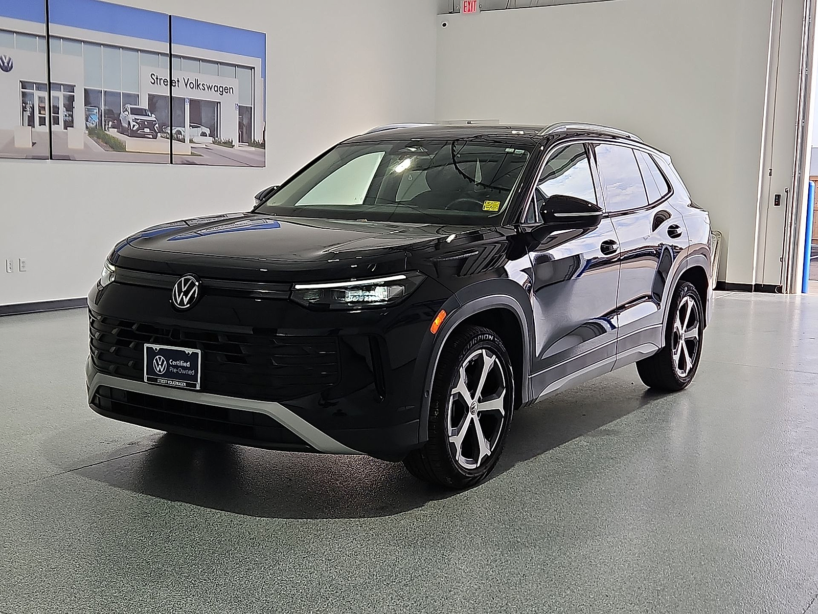 2025 Volkswagen Tiguan 2.0T SE Deep Black at Street VW of Amarillo