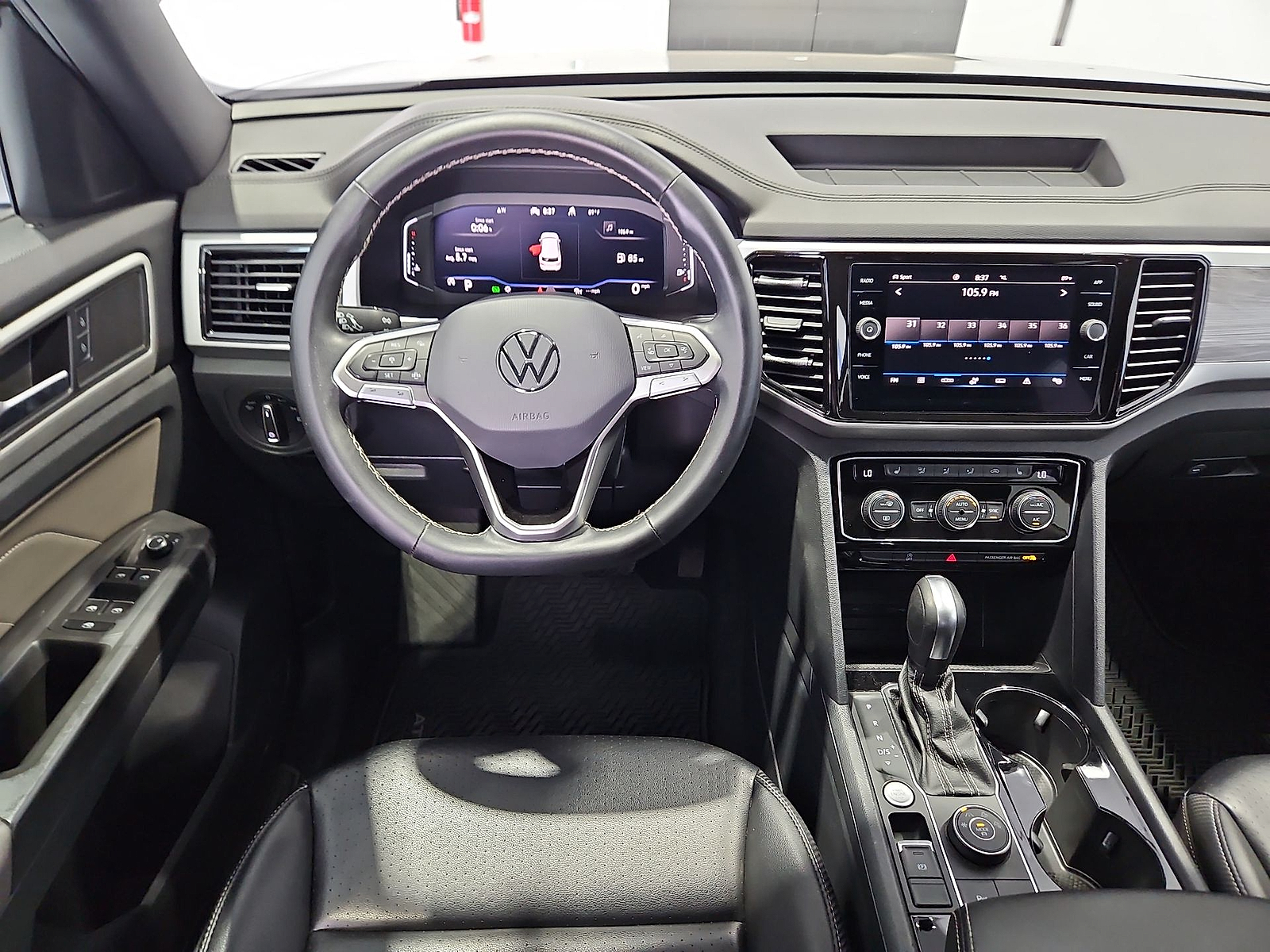 2022 Volkswagen Atlas Cross Sport 2.0T SE w/Technology Platinum Gray Metallic at Street VW of Amarillo