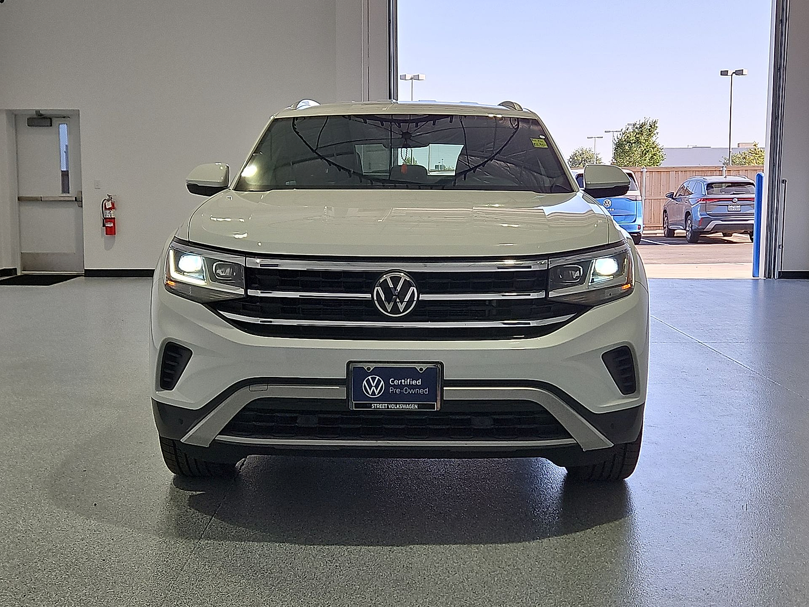 2023 Volkswagen Atlas Cross Sport 3.6L V6 SE w/Technology - 2