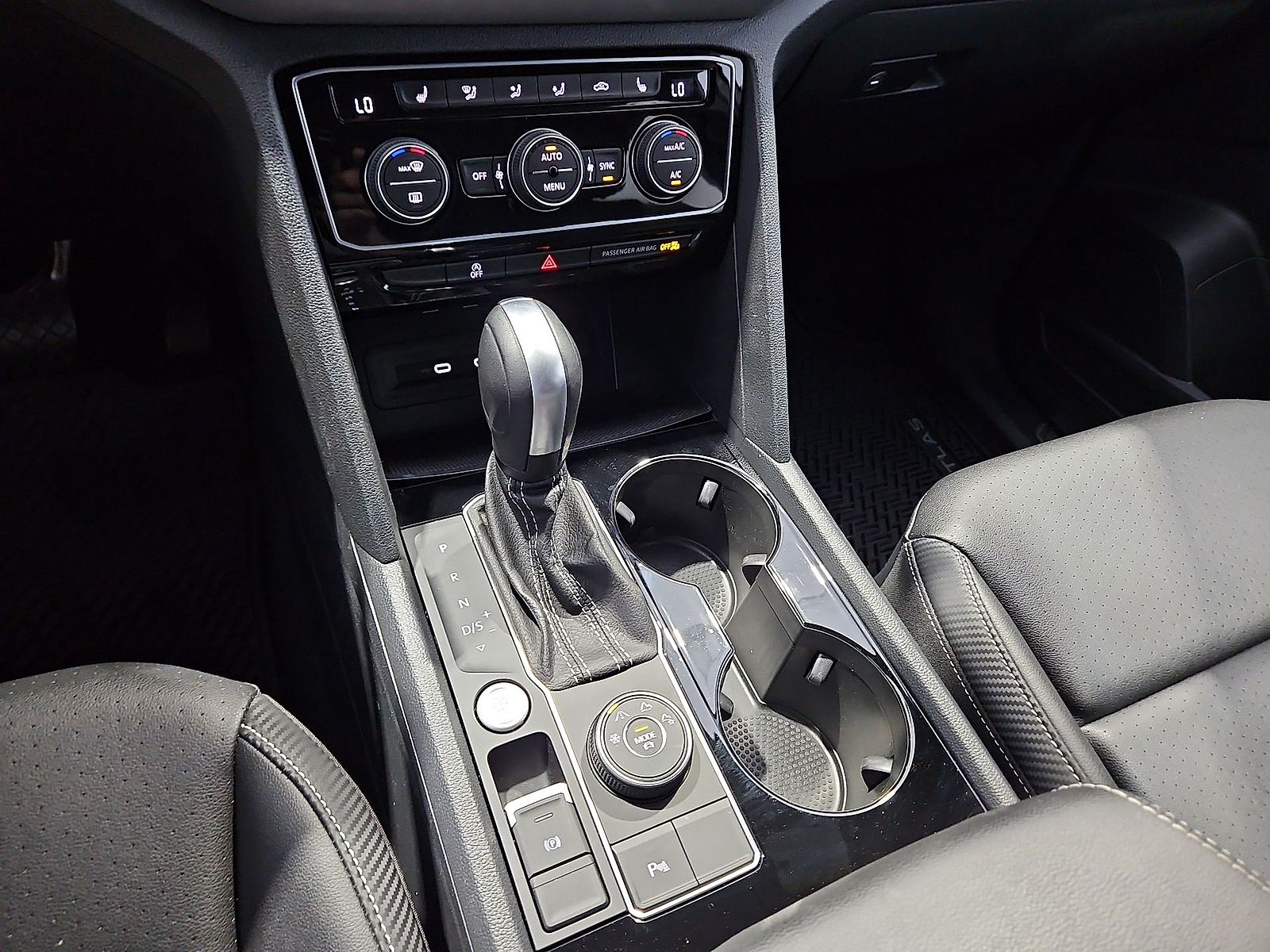 2023 Volkswagen Atlas Cross Sport 3.6L V6 SE w/Technology Pure White at Street VW of Amarillo