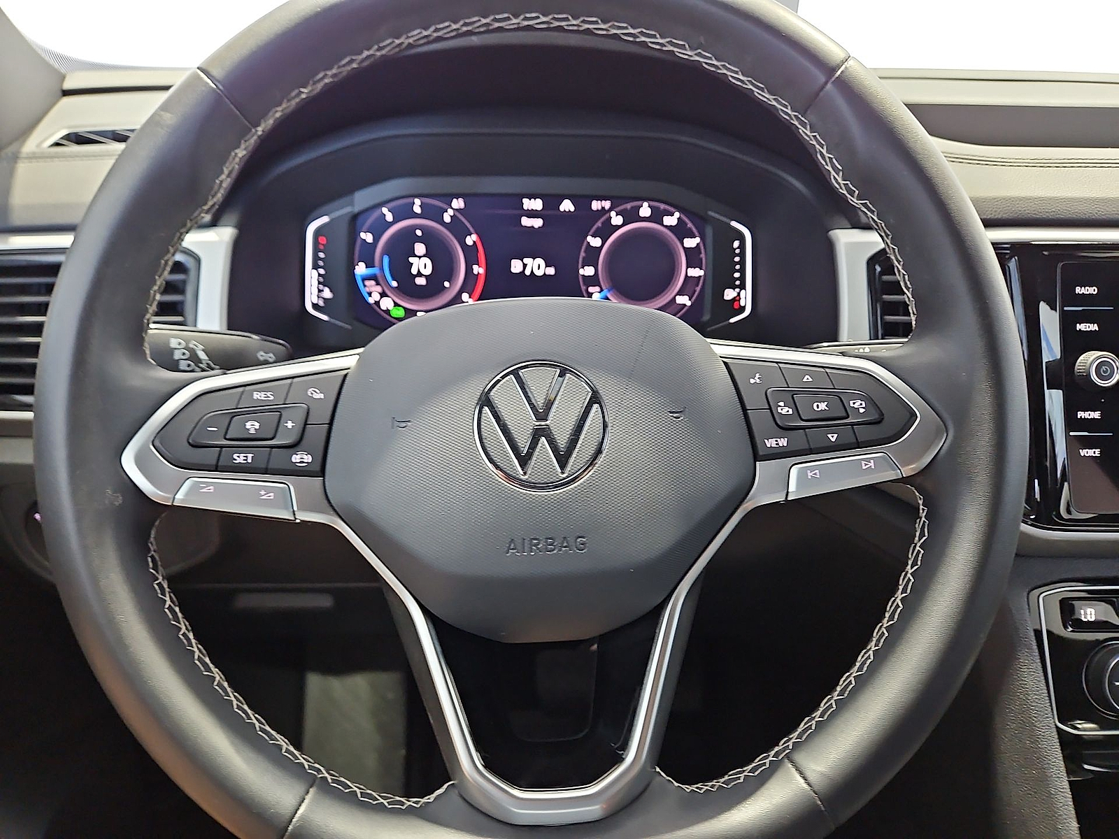 2023 Volkswagen Atlas Cross Sport 3.6L V6 SE w/Technology Pure White at Street VW of Amarillo