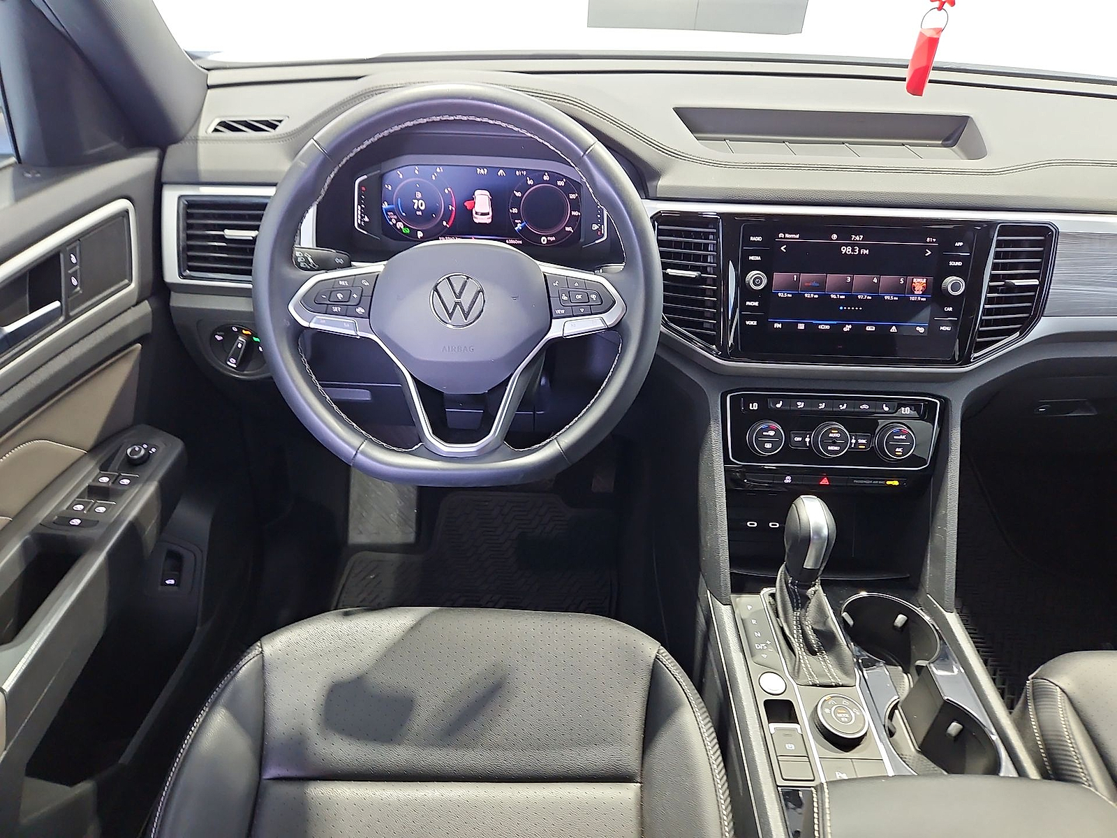 2023 Volkswagen Atlas Cross Sport 3.6L V6 SE w/Technology Pure White at Street VW of Amarillo