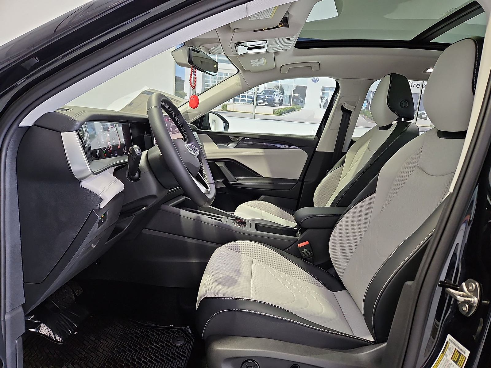 2026 Volkswagen Tiguan SE Deep Black Pearl at Street VW of Amarillo