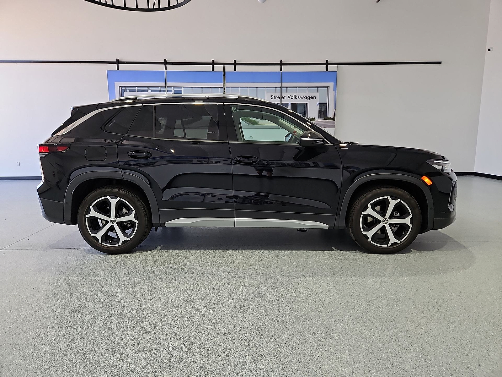 2026 Volkswagen Tiguan SE Deep Black Pearl at Street VW of Amarillo