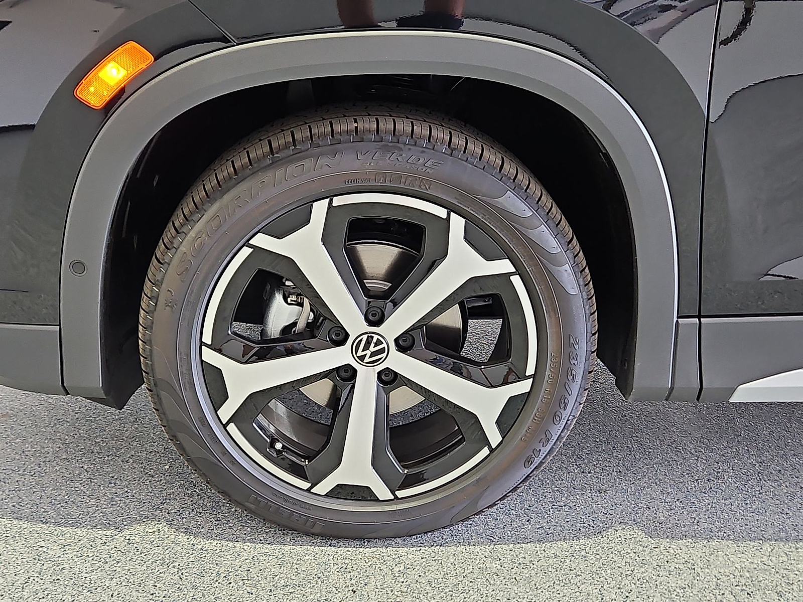 2026 Volkswagen Tiguan SE Deep Black Pearl at Street VW of Amarillo