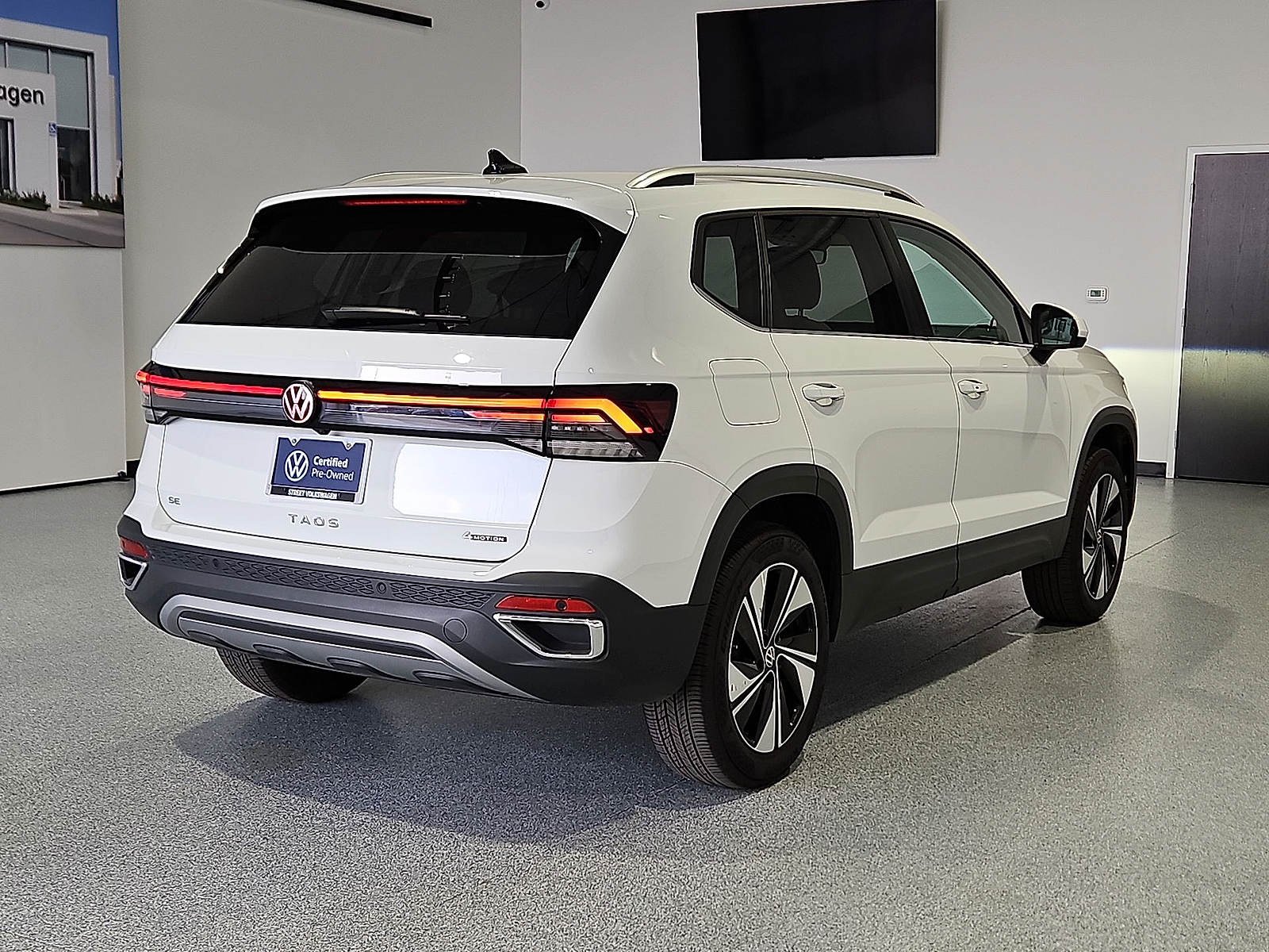 2025 Volkswagen Taos 1.5T SE Pure White at Street VW of Amarillo