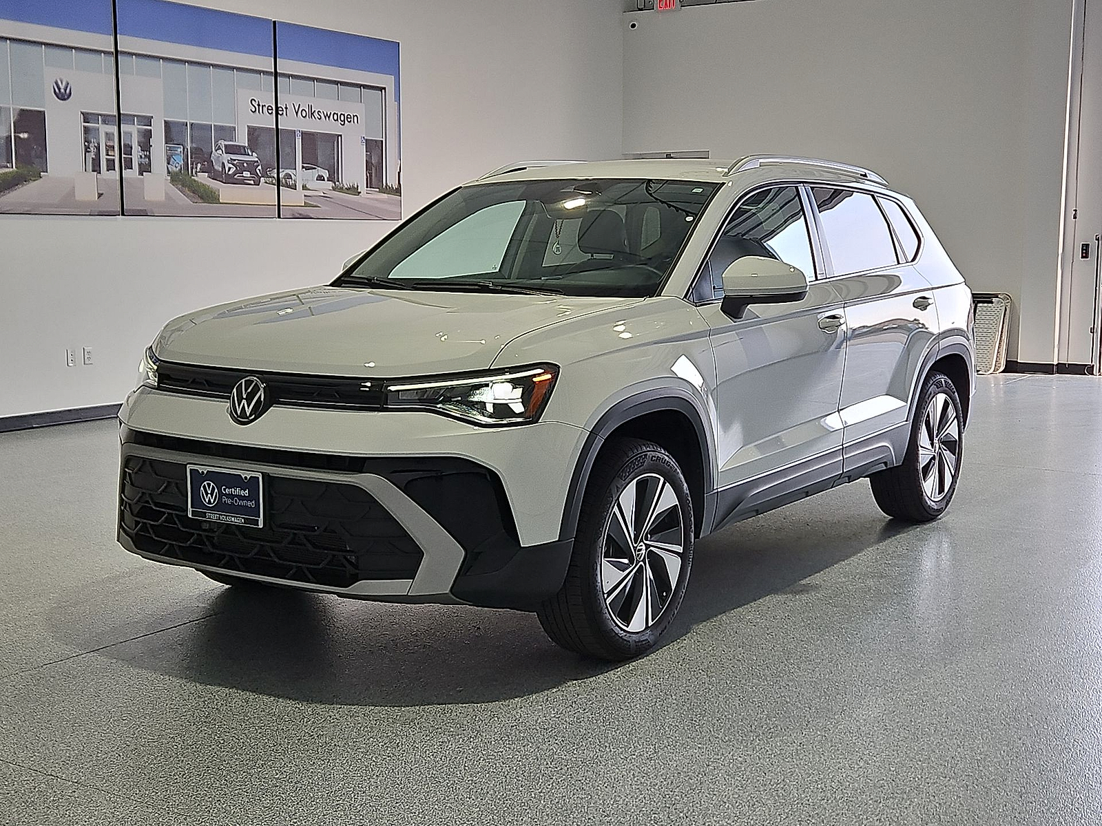 2025 Volkswagen Taos 1.5T SE Pure White at Street VW of Amarillo