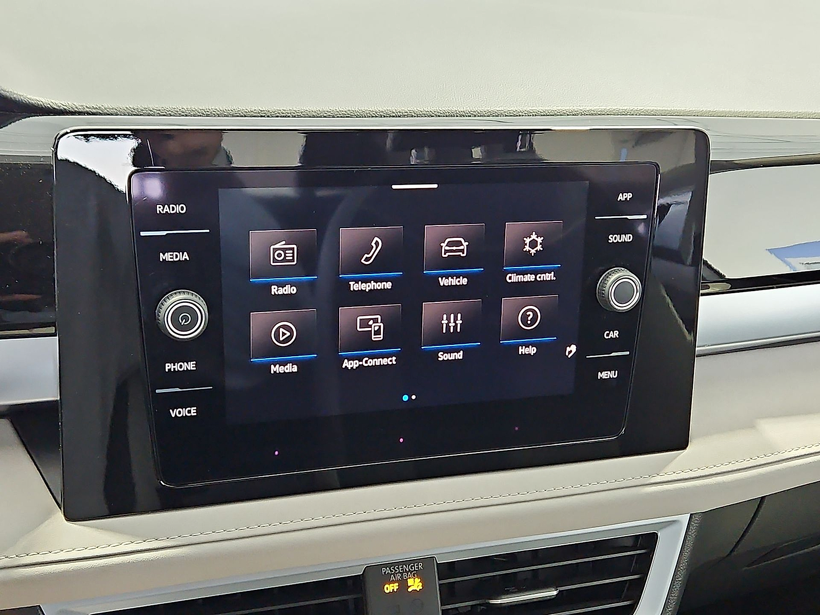 2025 Volkswagen Taos 1.5T SE Pure White at Street VW of Amarillo