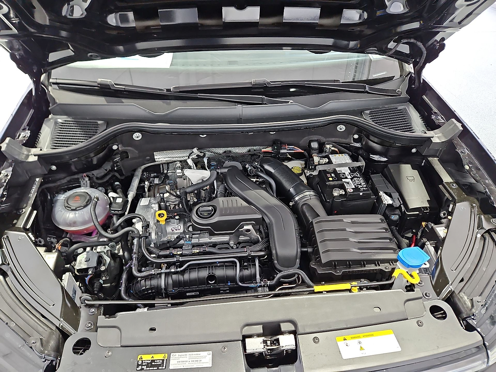 2026 Volkswagen Taos SE Black Deep Black Pearl at Street VW of Amarillo