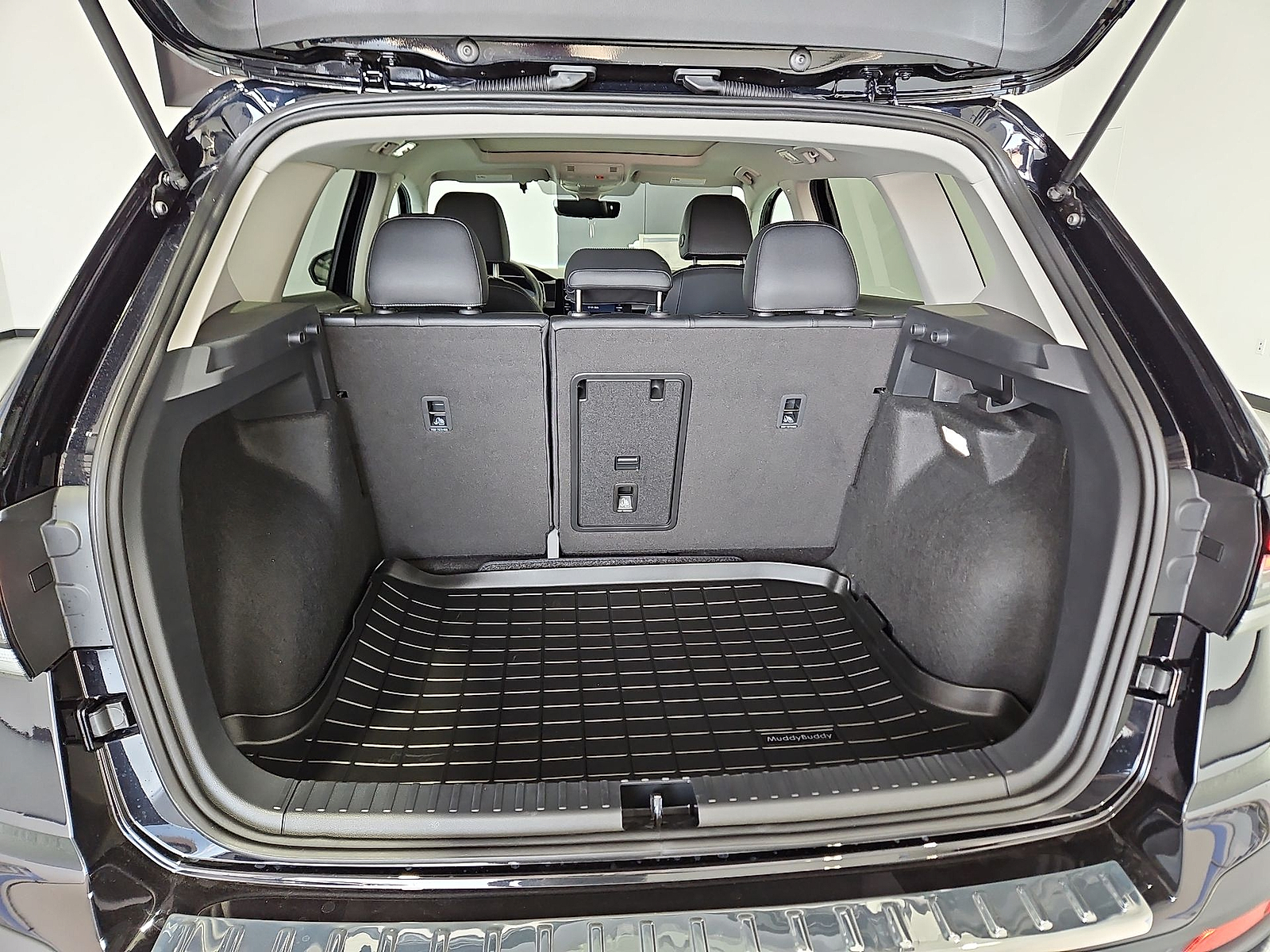2026 Volkswagen Taos SE Black Deep Black Pearl at Street VW of Amarillo