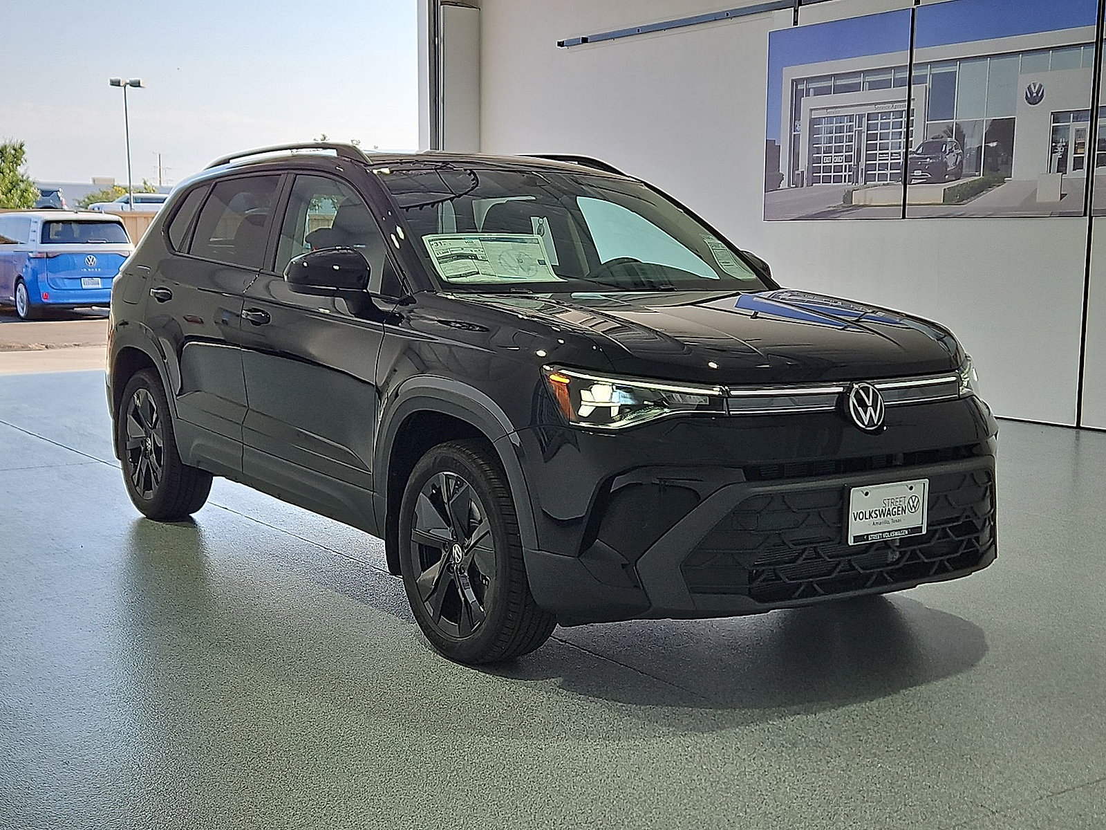 2026 Volkswagen Taos SE Black Deep Black Pearl at Street VW of Amarillo