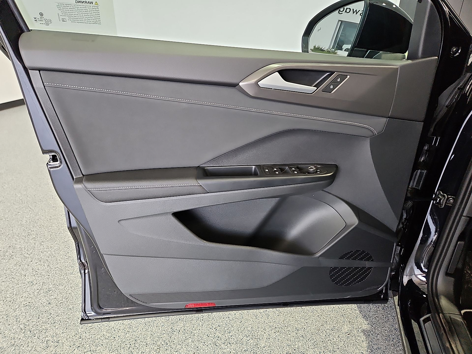 2026 Volkswagen Taos SE Black Deep Black Pearl at Street VW of Amarillo