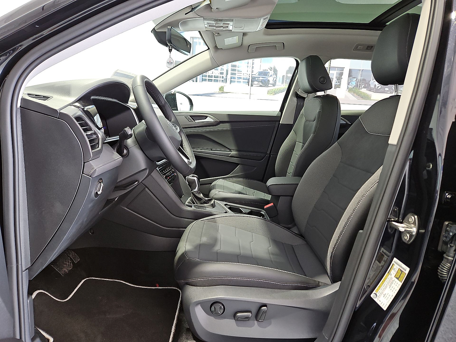 2026 Volkswagen Taos SE Black Deep Black Pearl at Street VW of Amarillo