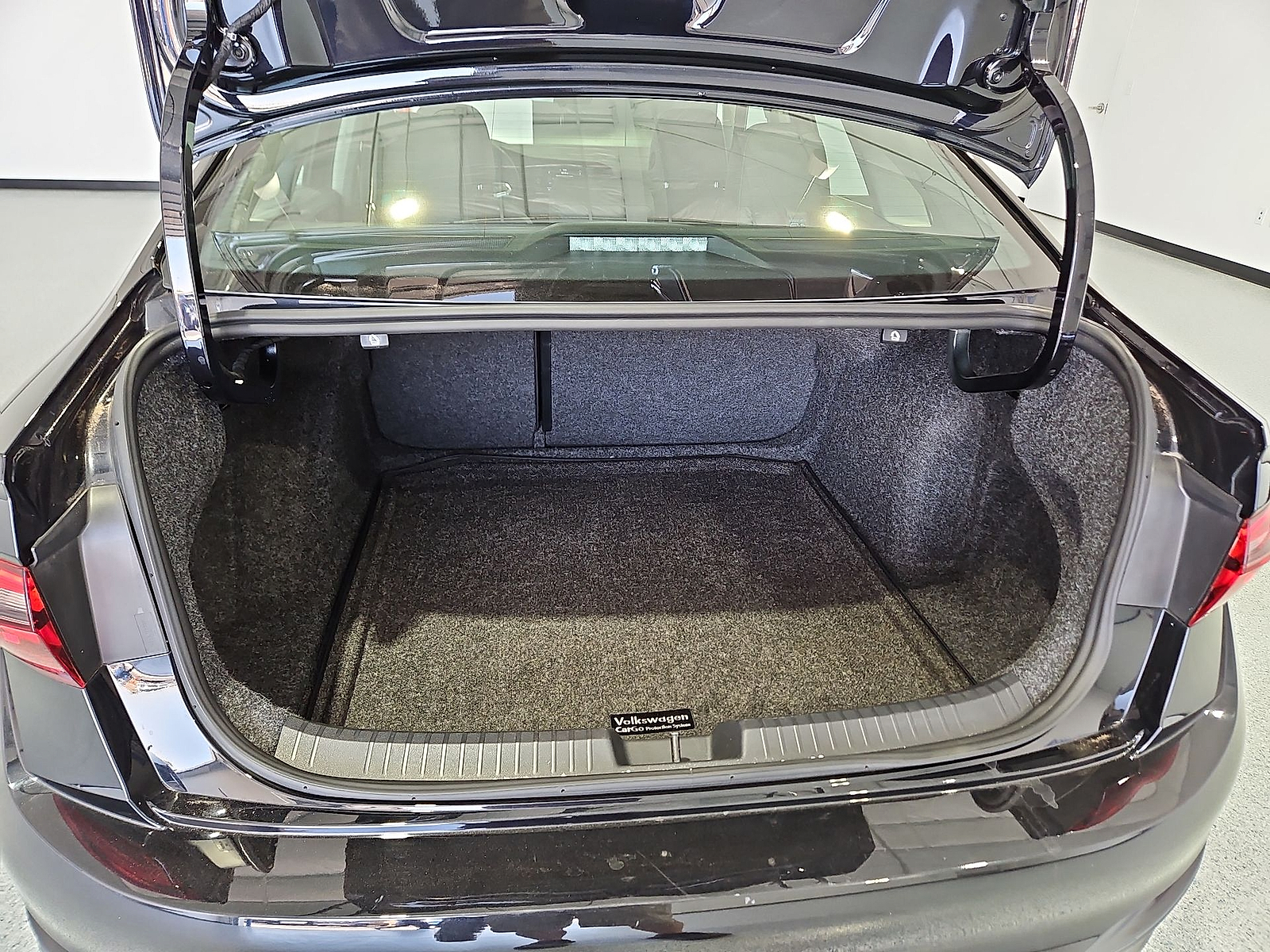 2024 Volkswagen Jetta 1.5T SE Deep Black at Bobby Duby Motors
