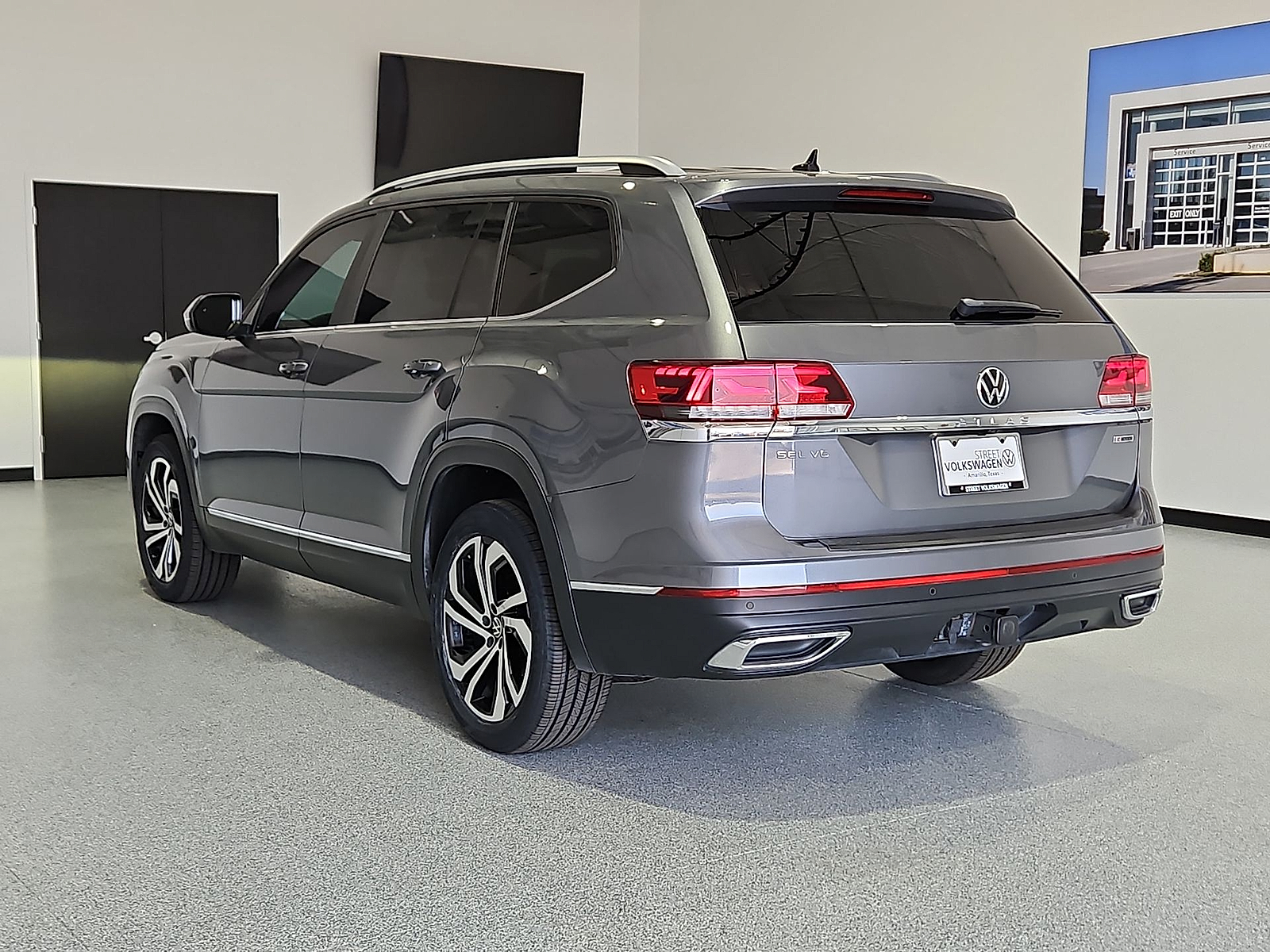 2022 Volkswagen Atlas 3.6L V6 SEL Platinum Gray Metallic at Street VW of Amarillo